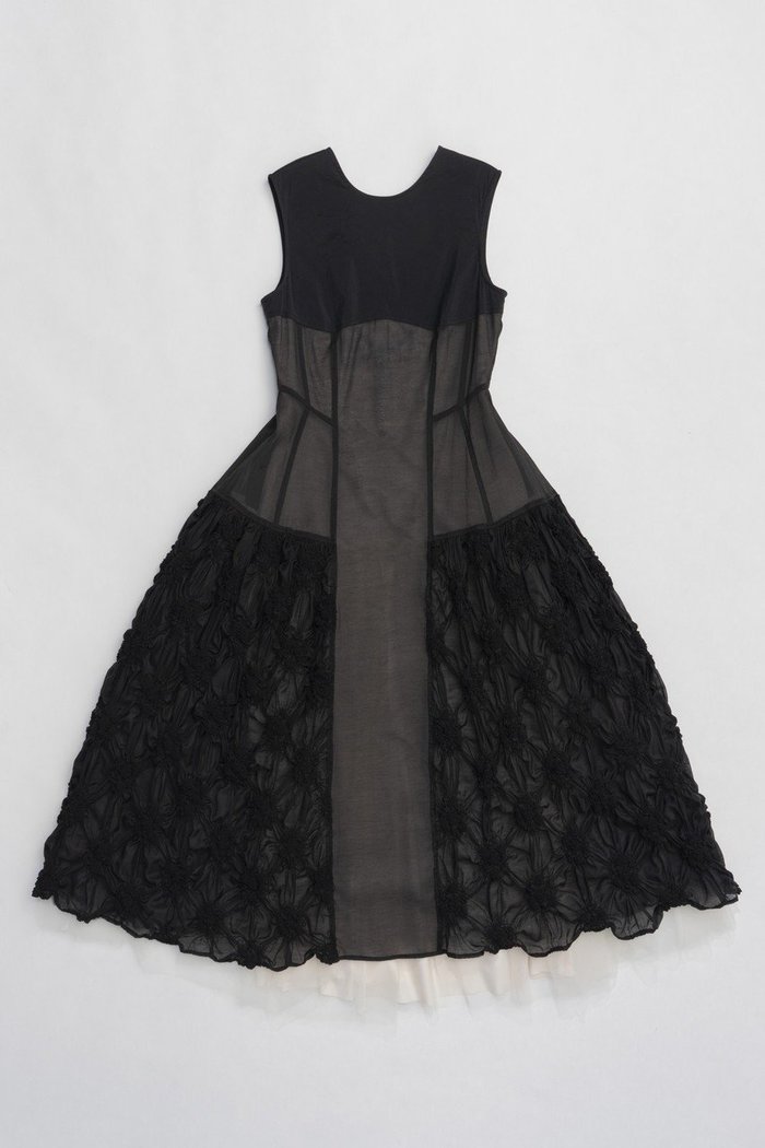 【プランク プロジェクト/PRANK PROJECT】のフラワーシャーリングパネルワンピース / Flower shirring panel dress インテリア・キッズ・メンズ・レディースファッション・服の通販 founy(ファウニー) https://founy.com/ ファッション Fashion レディースファッション Fashion for Women ワンピース Dresses フォーマル・パーティードレス・結婚式用ドレス Elegant & Casual Dresses チュニック Tunic Tops & Dresses インナー Innerwear カッティング Cutting Detail シアー Sheer, See-Through シャーリング Shirring, Ruched ストレッチ Stretch, Stretchy Fabric スニーカー Sneakers, Trainers チュニック Tunic, Long Top チュール Tulip, Tulip Motif バランス Balance, Style Balance フラワー Flower, Floral フロント Front, Front Design モチーフ Motif, Design Theme リネン Linen, Linen Fabric レース Lace, Lace Fabric ロング Long, Long-Length エレガント 上品 Elegant 長袖 Long Sleeve, Full Sleeve |ID: prp329100004900683 ipo3291000000036669973