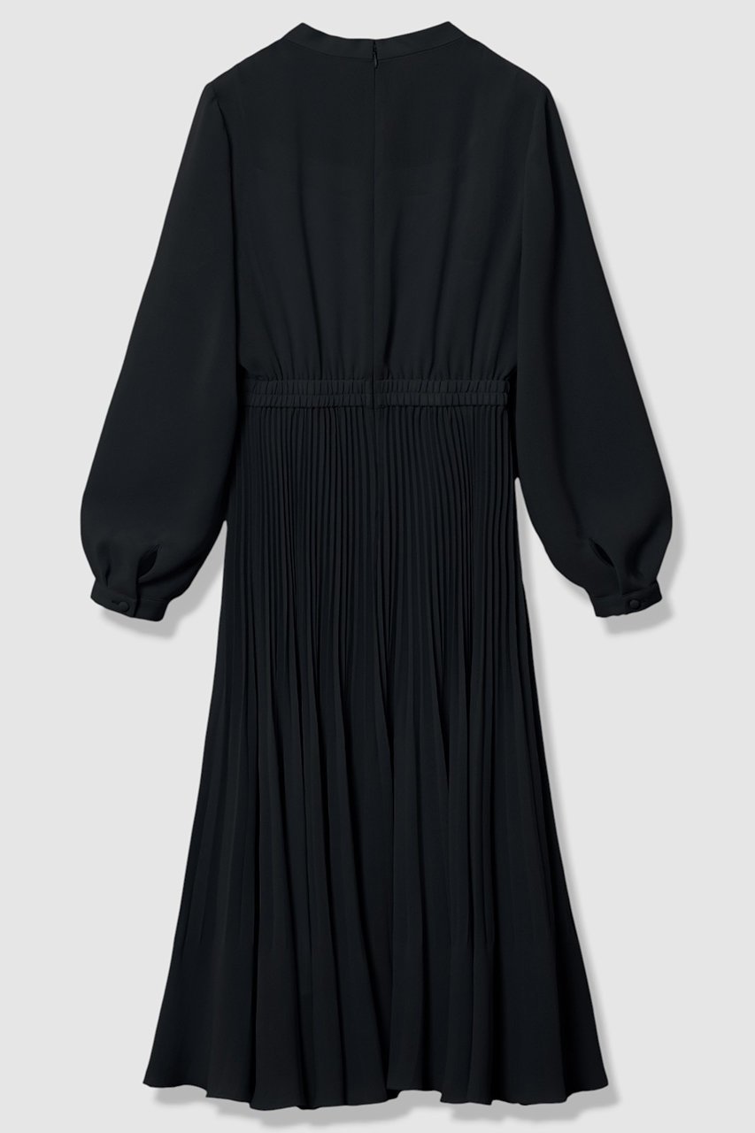 【アナイ/ANAYI】の【Eternal Line 2026】シアードビープリーツボウ ワンピース 人気、トレンドファッション・服の通販 founy(ファニー) 　ファッション　Fashion　レディースファッション　Fashion for Women　ワンピース　Dresses　チュニック　Tunic Tops & Dresses　オケージョン　Occasion Wear　キャミソール　Camisole, Spaghetti Strap Top　シアー　Sheer, See-Through　スカーフ　Scarf, Neckwear　チュニック　Tunic, Long Top　プリーツ　Pleats, Pleated　ペチコート　Petticoat, Underskirt　メタル　Metal, Metal Parts　ロング　Long, Long-Length　エレガント 上品　Elegant　長袖　Long Sleeve, Full Sleeve　other-2|ID: prp329100004901486 ipo3291000000036678215