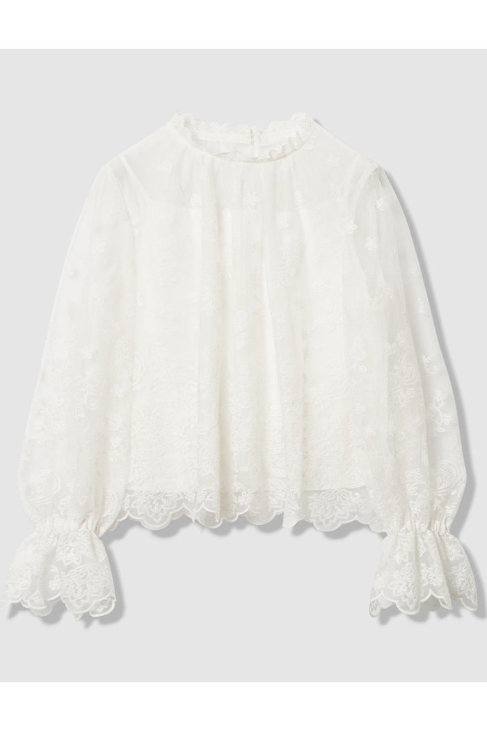 【アナイ/ANAYI】の【Eternal Line 2026】チュール刺繍ベル袖 ブラウス インテリア・キッズ・メンズ・レディースファッション・服の通販 founy(ファニー) https://founy.com/ ファッション Fashion レディースファッション Fashion for Women トップス・カットソー Cut & Sew Tops シャツ・ブラウス・オフィスカジュアル Elegant Blouses & Button-Ups キャミソール Camisole, Spaghetti Strap Top ジャケット Jacket, Outerwear スカラップ Scallop, Scalloped Edge スリーブ Sleeve, Long Sleeve / Short Sleeve チュール Tulip, Tulip Motif バランス Balance, Style Balance ロング Long, Long-Length エレガント 上品 Elegant 無地 Plain, Solid Color |ID: prp329100004901488 ipo3291000000036678229