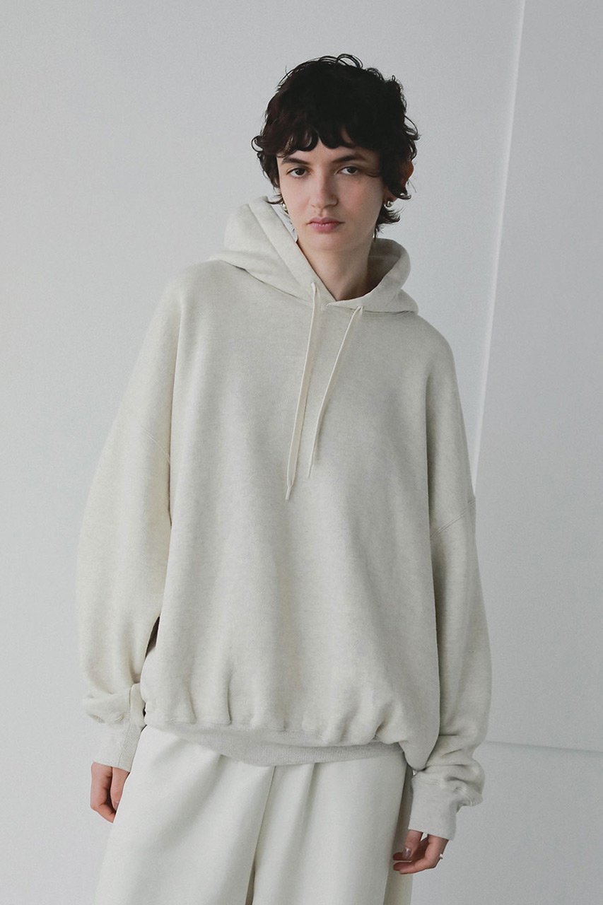【ハー/HER.】のREMI RELIEF 別注 スウェットパーカー 人気、トレンドファッション・服の通販 founy(ファニー) 　ファッション　Fashion　レディースファッション　Fashion for Women　トップス・カットソー　Cut & Sew Tops　シャツ・ブラウス・オフィスカジュアル　Elegant Blouses & Button-Ups　レディースパーカー・カジュアルフーディー　Casual Hoodies & Sweatshirts　ロングTシャツ・Tシャツ　Longline T-Shirts & Tees　スウェット・クルーネックトップス　Sweatshirts & Crewnecks / Relaxed Fit Sweat Tops　カットソー・ベーシックTシャツ　Cut-and-Sewn Tops / Stretch Tees & Basics　ドローストリング　Drawstring, Pull Cord　別注　Limited Edition, Custom Order　other-7|ID: prp329100004901538 ipo3291000000036678780