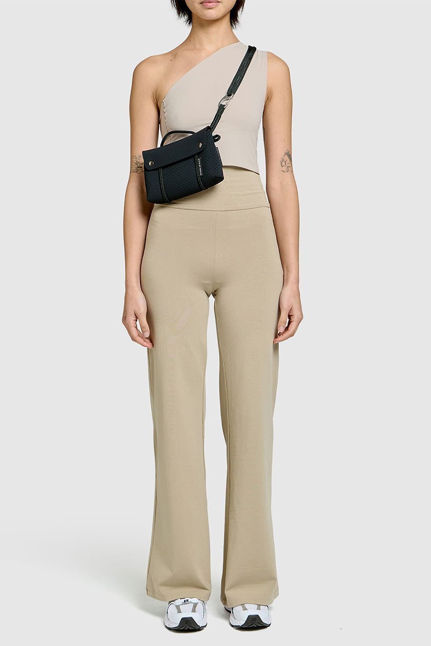 【ステイトオブエスケープ/STATE OF ESCAPE】のCompass Kit コンパスキット クロスボディ 人気、トレンドファッション・服の通販 founy(ファニー) 　ファッション　Fashion　レディースファッション　Fashion for Women　ポーチ&ミニバッグ　Pouches & Mini Bags　ユニセックス　Unisex, Genderless　ウォレット　Wallet　コイン　Coin, Coin Design　コンパクト　Compact, Small Size　ショルダー　Shoulder, Shoulder Strap　スマート　Smart, Elegant　フォルム　Silhouette, Form　ポケット　Pocket, Pocket Detail　ラップ　Wrap, Wrap Design　other-2|ID: prp329100004901884 ipo3291000000036682639