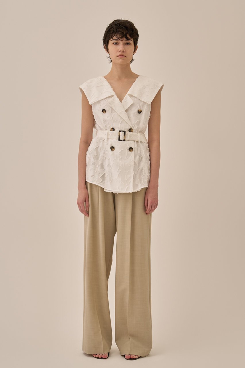 【アキラナカ/AKIRANAKA】のBlock フラワー シャツジレ 人気、トレンドファッション・服の通販 founy(ファニー) 　ファッション　Fashion　レディースファッション　Fashion for Women　アウター　Coat / Outerwear Collection　トップス・カットソー　Cut & Sew Tops　シャツ・ブラウス・オフィスカジュアル　Elegant Blouses & Button-Ups　ベスト&ジレ / 重ね着スタイル　Vests & Gilets　エレガント 上品　Elegant　クラシカル　Classical, Vintage-Inspired　ショート　Short, Short Length　ジャカード／ジャガード　Jacquard, Woven Pattern　スリーブ　Sleeve, Long Sleeve / Short Sleeve　デコルテ　Décolleté, Neckline　トレンチ　Trench, Trench Coat　フラワー　Flower, Floral　ブロック　Block, Solid Block Pattern　モダン　Modern, Contemporary　モチーフ　Motif, Design Theme　リラックス　Relax, Relaxed Fit　other-8|ID: prp329100004901916 ipo3291000000036682997