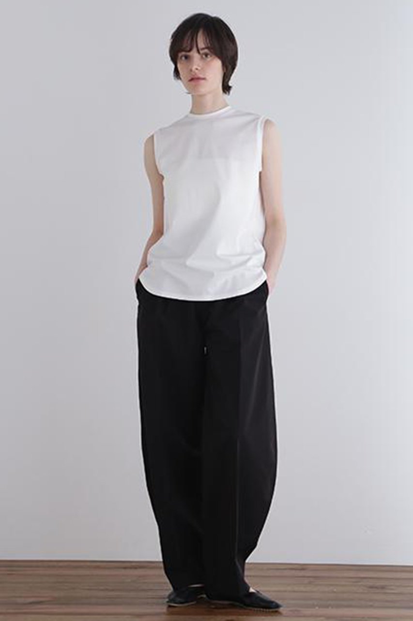 【ル フィル/LE PHIL】のシルキースムースノースリーブ 人気、トレンドファッション・服の通販 founy(ファニー) 　ファッション　Fashion　レディースファッション　Fashion for Women　トップス・カットソー　Cut & Sew Tops　キャミソール&ノースリーブ　Camisoles & Sleeveless Tops　シャツ・ブラウス・オフィスカジュアル　Elegant Blouses & Button-Ups　ロングTシャツ・Tシャツ　Longline T-Shirts & Tees　カットソー・ベーシックTシャツ　Cut-and-Sewn Tops / Stretch Tees & Basics　インナー　Innerwear　キャミソール　Camisole, Spaghetti Strap Top　シンプル　Simple, Minimal　ストレッチ　Stretch, Stretchy Fabric　タンク　Tank Top, Sleeveless Top　ノースリーブ　Sleeveless, No-Sleeve　ベーシック　Basic, Essential　ミックス　Mix, Mixed Style　other-3|ID: prp329100004901967 ipo3291000000036712073