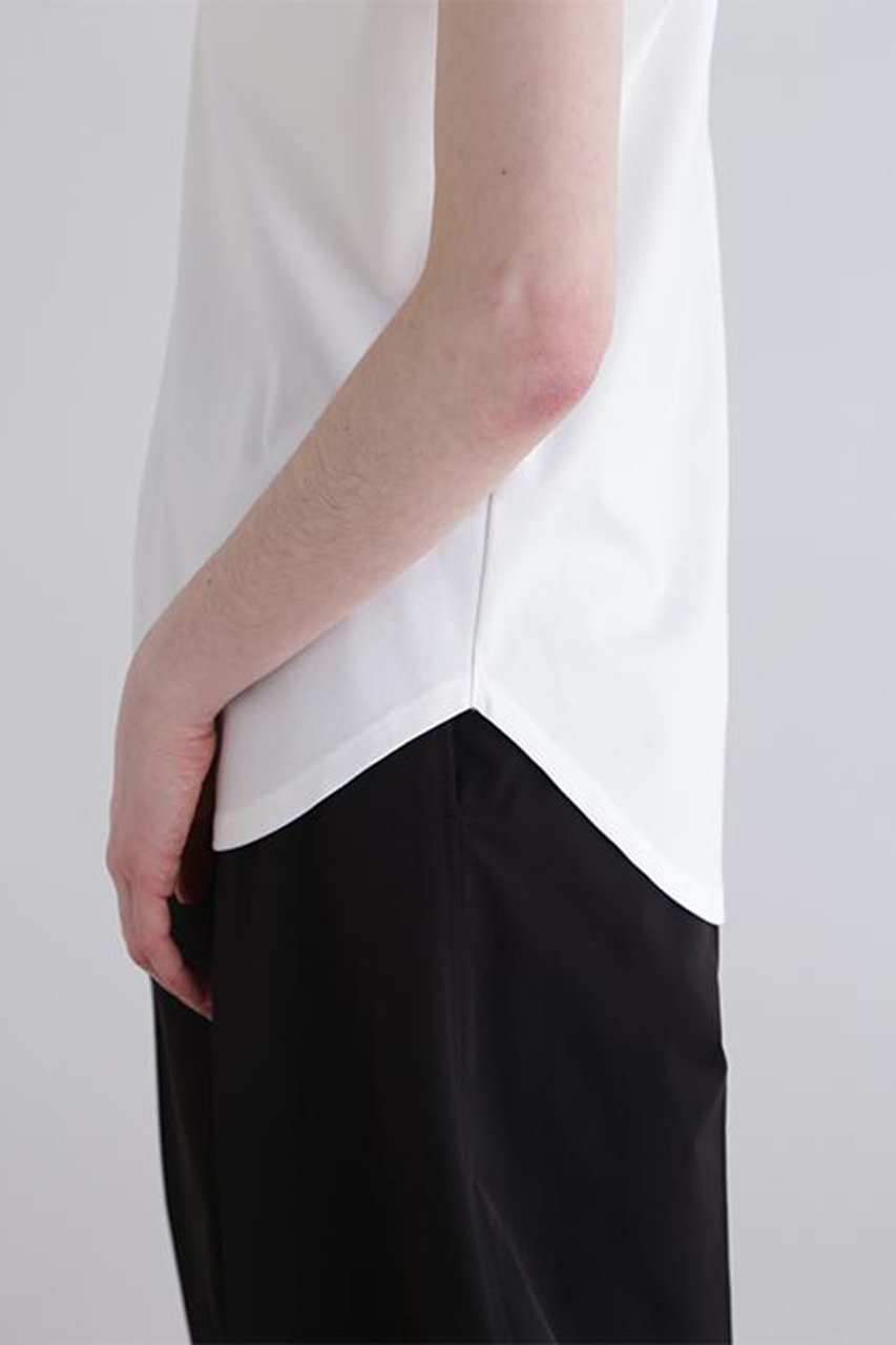 【ル フィル/LE PHIL】のシルキースムースノースリーブ 人気、トレンドファッション・服の通販 founy(ファニー) 　ファッション　Fashion　レディースファッション　Fashion for Women　トップス・カットソー　Cut & Sew Tops　キャミソール&ノースリーブ　Camisoles & Sleeveless Tops　シャツ・ブラウス・オフィスカジュアル　Elegant Blouses & Button-Ups　ロングTシャツ・Tシャツ　Longline T-Shirts & Tees　カットソー・ベーシックTシャツ　Cut-and-Sewn Tops / Stretch Tees & Basics　インナー　Innerwear　キャミソール　Camisole, Spaghetti Strap Top　シンプル　Simple, Minimal　ストレッチ　Stretch, Stretchy Fabric　タンク　Tank Top, Sleeveless Top　ノースリーブ　Sleeveless, No-Sleeve　ベーシック　Basic, Essential　ミックス　Mix, Mixed Style　other-6|ID: prp329100004901967 ipo3291000000036712078