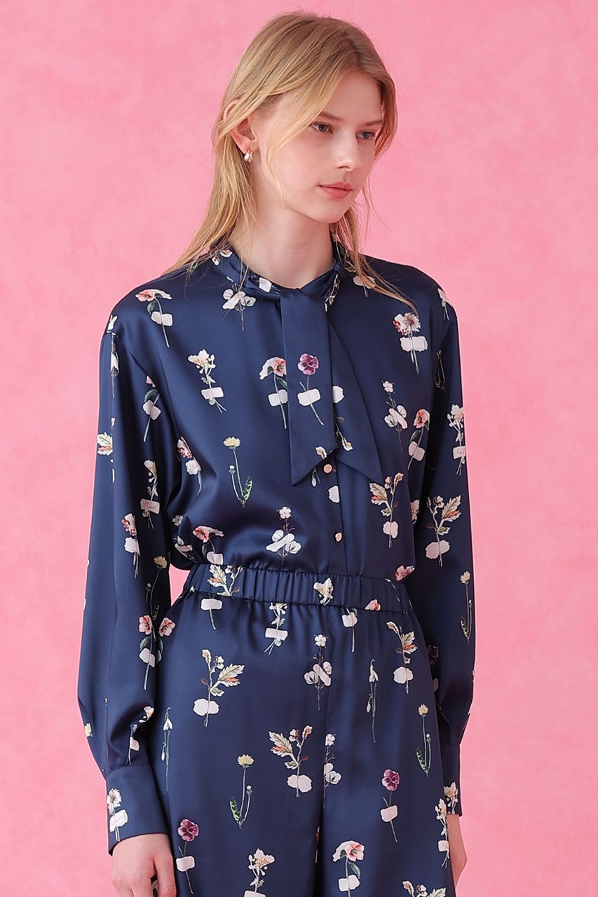 【アナイ/ANAYI】のボタニカルサテンプリントスカーフタイ ブラウス 人気、トレンドファッション・服の通販 founy(ファニー) 　ファッション　Fashion　レディースファッション　Fashion for Women　トップス・カットソー　Cut & Sew Tops　シャツ・ブラウス・オフィスカジュアル　Elegant Blouses & Button-Ups　ショルダー　Shoulder, Shoulder Strap　シンプル　Simple, Minimal　スカーフ　Scarf, Neckwear　スタンド　Stand Collar, Upright Stand　スリーブ　Sleeve, Long Sleeve / Short Sleeve　ドロップ　Drop Shoulder, Dropped Style　プリント　Print, Printed Pattern　ボタニカル　Botanical, Floral Pattern　モチーフ　Motif, Design Theme　リラックス　Relax, Relaxed Fit　ロング　Long, Long-Length　other-8|ID: prp329100004902090 ipo3291000000036684691