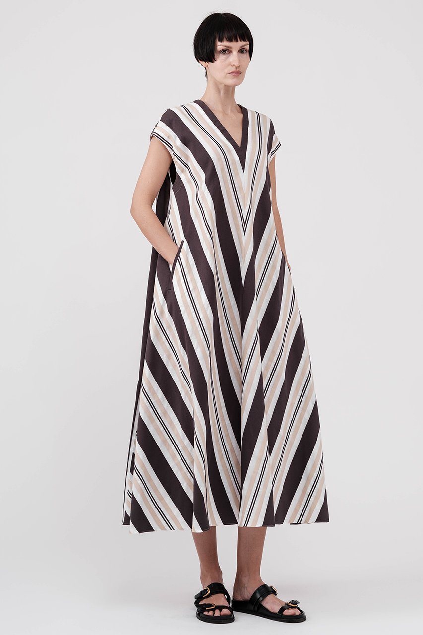 【ドメル/DOMELLE】のビッグ ストライプ ドレス 人気、トレンドファッション・服の通販 founy(ファニー) 　ファッション　Fashion　レディースファッション　Fashion for Women　ワンピース　Dresses　フォーマル・パーティードレス・結婚式用ドレス　Elegant & Casual Dresses　チュニック　Tunic Tops & Dresses　ストライプ　Stripe, Striped Pattern　チュニック　Tunic, Long Top　ドレス　Dress, One-Piece　ビッグ　Big, Oversized　ファブリック　Fabric, Textile　フレア　Flare, Flared　フロント　Front, Front Design　ロング　Long, Long-Length　other-6|ID: prp329100004902237 ipo3291000000036686288