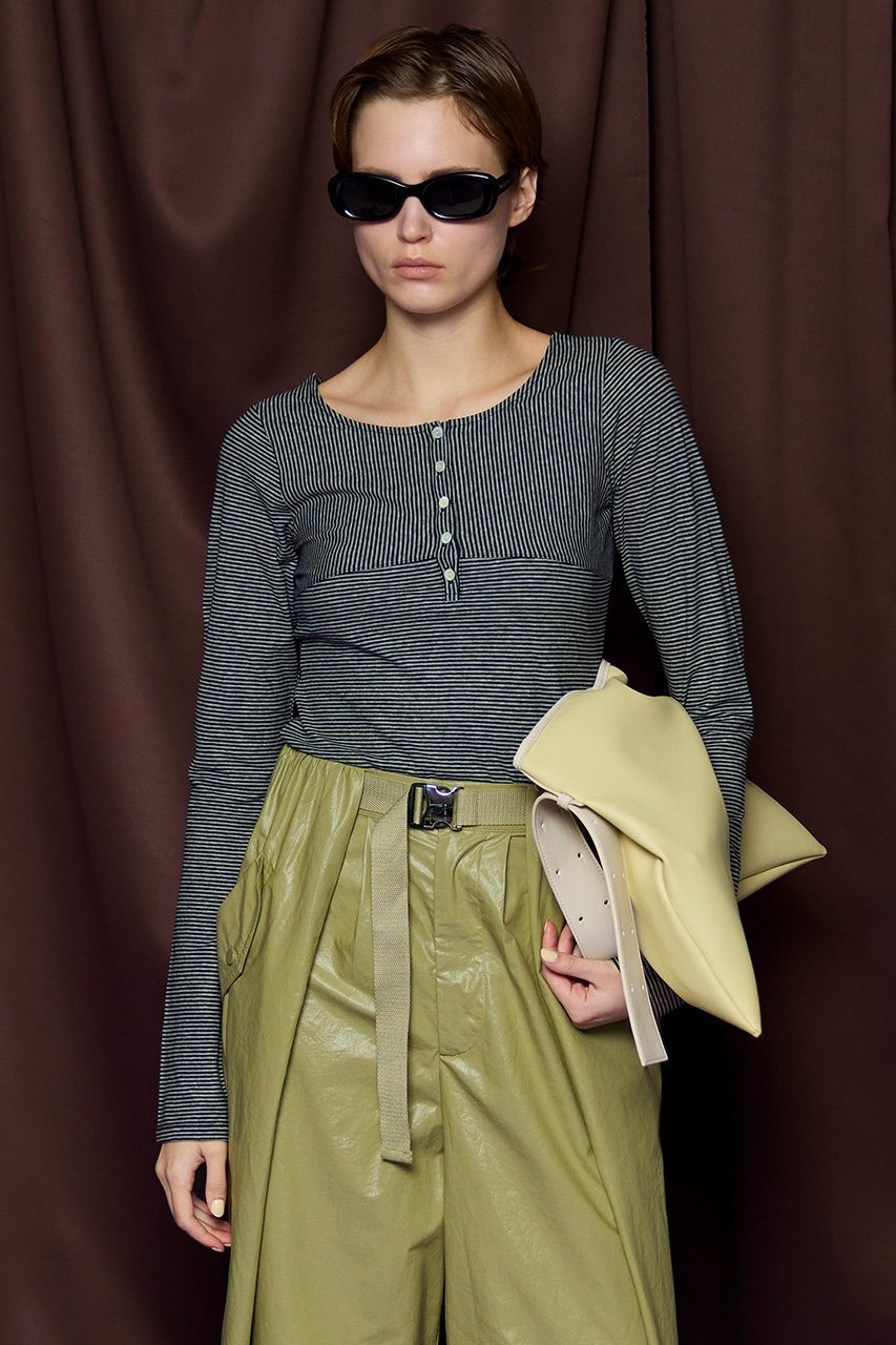 【メゾンスペシャル/MAISON SPECIAL】の2WAY Tops/2WAYトップス 人気、トレンドファッション・服の通販 founy(ファニー) ファッション Fashion レディースファッション Fashion for Women トップス・カットソー Cut & Sew Tops シャツ・ブラウス・オフィスカジュアル Elegant Blouses & Button-Ups ロングTシャツ・Tシャツ Longline T-Shirts & Tees カットソー・ベーシックTシャツ Cut-and-Sewn Tops / Stretch Tees & Basics スリーブ Sleeve, Long Sleeve / Short Sleeve フェミニン Feminine, Girly リボン Ribbon, Bow ロング Long, Long-Length other-8|ID: prp329100004902277 ipo3291000000036712606