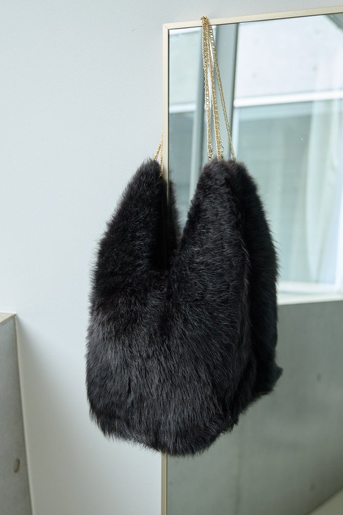 【ウィムガゼット/Whim Gazette】のトスカーナムートンチェーンBAG インテリア・キッズ・メンズ・レディースファッション・服の通販 founy(ファニー) https://founy.com/ ファッション Fashion レディースファッション Fashion for Women バッグ Bags シンプル Simple, Minimal チェーン Chain, Chain Strap フェミニン Feminine, Girly エレガント 上品 Elegant A/W・秋冬 Autumn/Winter |ID: prp329100004902321 ipo3291000000036687153