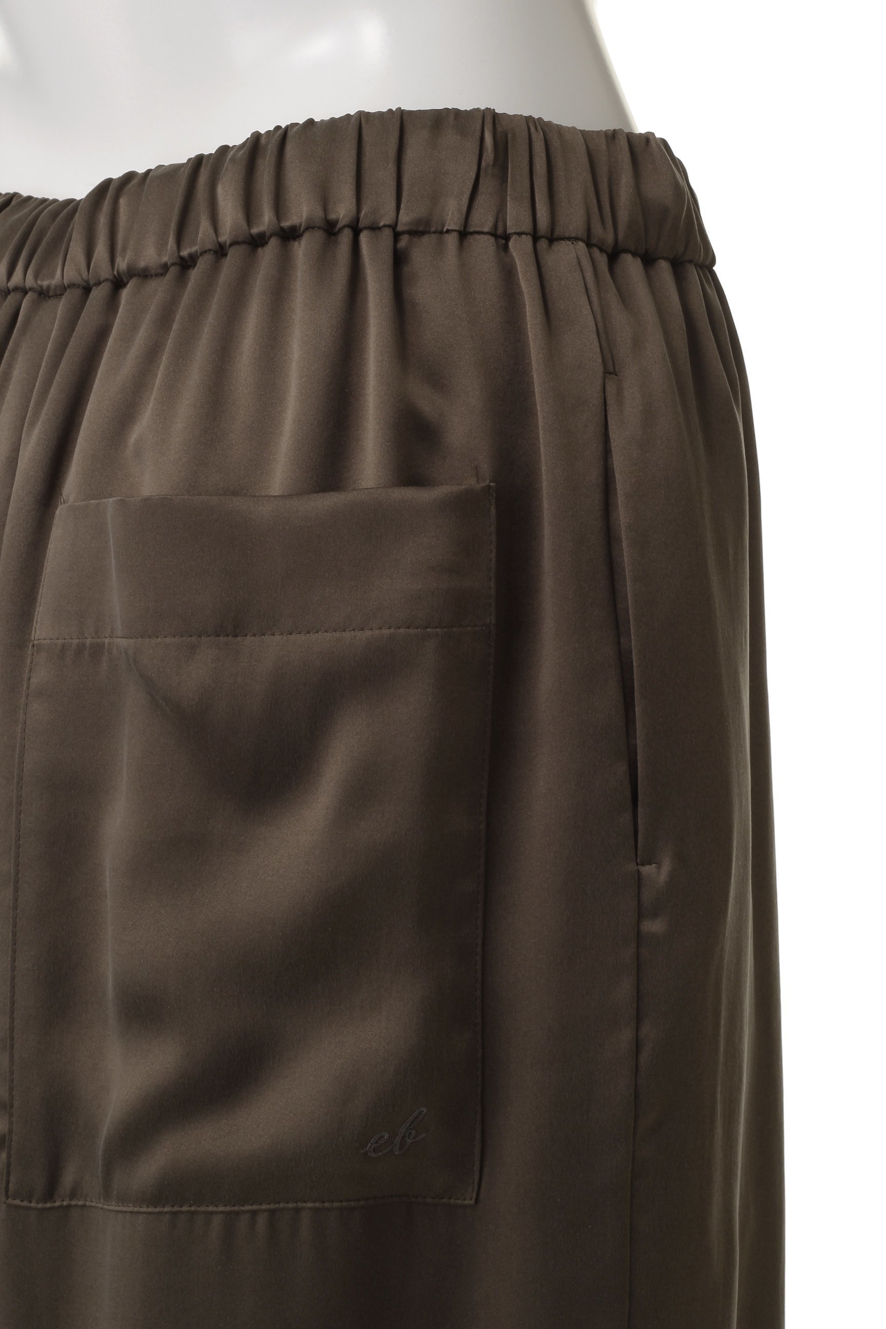 【エブール/ebure】の【Living】ウォッシャブルシルク ストレートイージーパンツ 人気、トレンドファッション・服の通販 founy(ファニー) ファッション Fashion レディースファッション Fashion for Women パンツ Pants & Trousers シルク Silk, 100% Silk ストレート Straight, Straight Cut セットアップ Set-Up, Coordinated Outfit トレンド Trend, Trending Now パッチ Patch, Appliqué ポケット Pocket, Pocket Detail エレガント 上品 Elegant 定番 Standard, Basic Item other-6|ID: prp329100004902448 ipo3291000000036688571