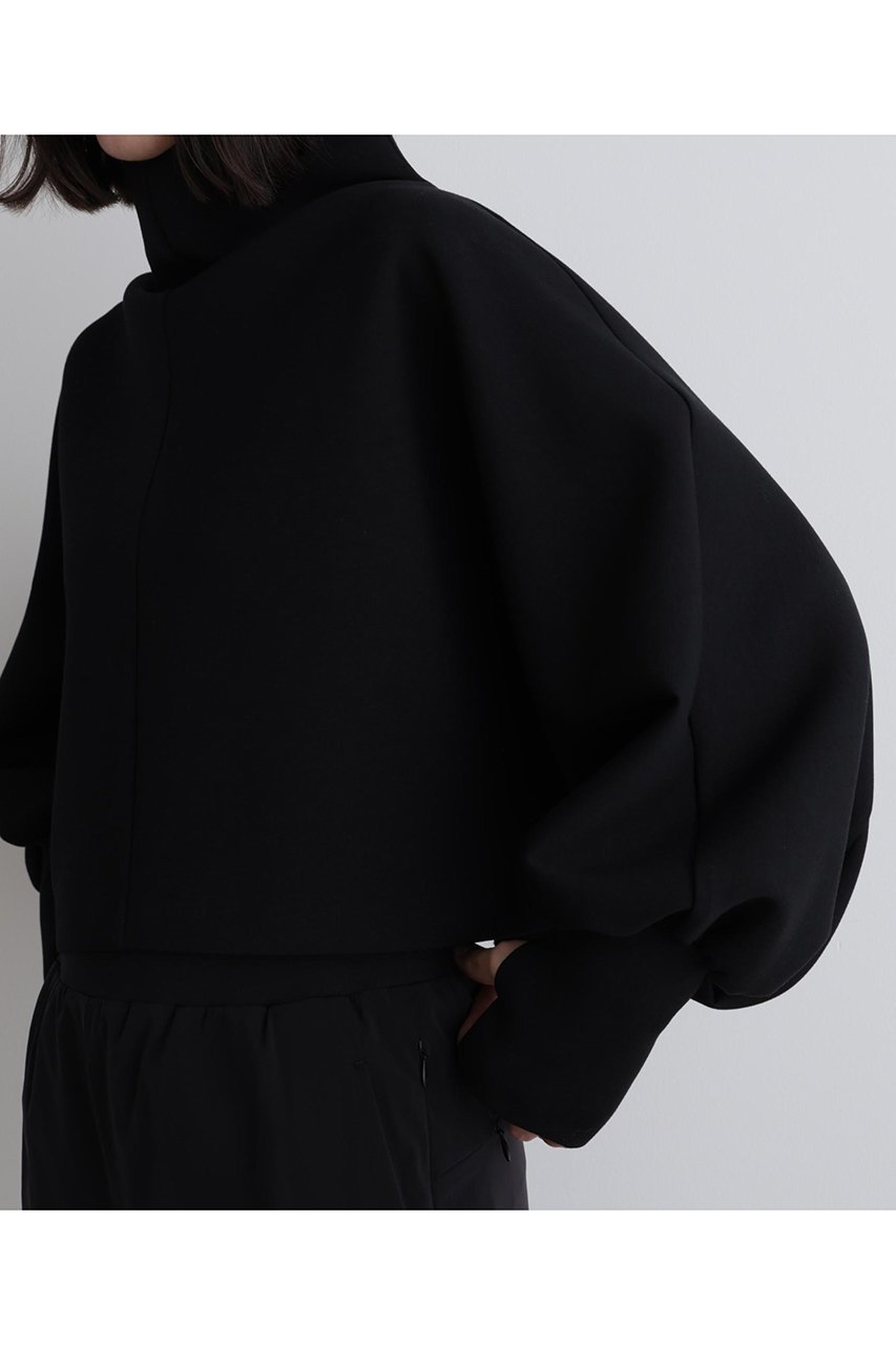 【ル フィル/LE PHIL】の《LE PHIL SPORTS》ライトダンボールショート丈プルオーバー 人気、トレンドファッション・服の通販 founy(ファニー) 　ファッション　Fashion　レディースファッション　Fashion for Women　トップス・カットソー　Cut & Sew Tops　シャツ・ブラウス・オフィスカジュアル　Elegant Blouses & Button-Ups　ロングTシャツ・Tシャツ　Longline T-Shirts & Tees　カジュアルプルオーバー・ニットトップス　Pullovers & Knit Tops / Casual Pullovers　カットソー・ベーシックTシャツ　Cut-and-Sewn Tops / Stretch Tees & Basics　コンパクト　Compact, Small Size　ショート　Short, Short Length　スタンダード　Standard, Basic　スニーカー　Sneakers, Trainers　スポーツ　Sports, Activewear　スポーティ　Sporty, Casual Athletic　スリーブ　Sleeve, Long Sleeve / Short Sleeve　ハイネック　High Neck, Mock Neck　バランス　Balance, Style Balance　フォルム　Silhouette, Form　ミックス　Mix, Mixed Style　ロング　Long, Long-Length　other-7|ID: prp329100004902507 ipo3291000000036689177