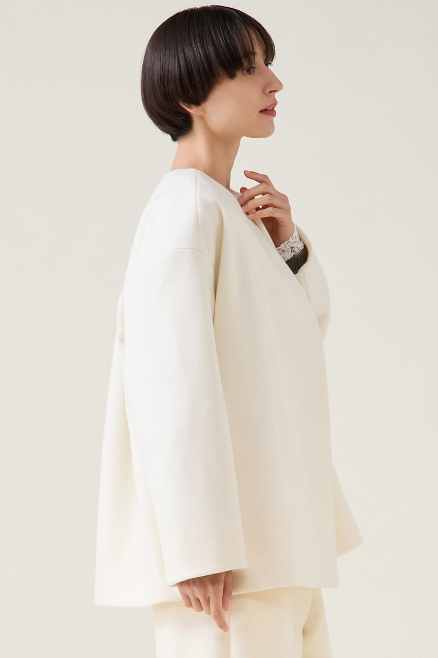 【マルティニーク/martinique】のノーカラーコート 人気、トレンドファッション・服の通販 founy(ファニー) 　ファッション　Fashion　レディースファッション　Fashion for Women　アウター　Coat / Outerwear Collection　コート・ロングコート・ピーコート　Long Coats, Peacoats & More　イタリア　Italy　ショート　Short, Short Length　ジャカード／ジャガード　Jacquard, Woven Pattern　ストール　Stole, Wrap　センター　Center, Center Line　なめらか　Smooth, Silky Texture　フロント　Front, Front Design　プリーツ　Pleats, Pleated　マフラー　Scarf, Muffler　モダン　Modern, Contemporary　再入荷　Restock / Back in Stock　おすすめ　Recommended / Our Picks　エレガント 上品　Elegant　ホリデーシーズン　Holiday Season　other-2|ID: prp329100004902518 ipo3291000000036689272