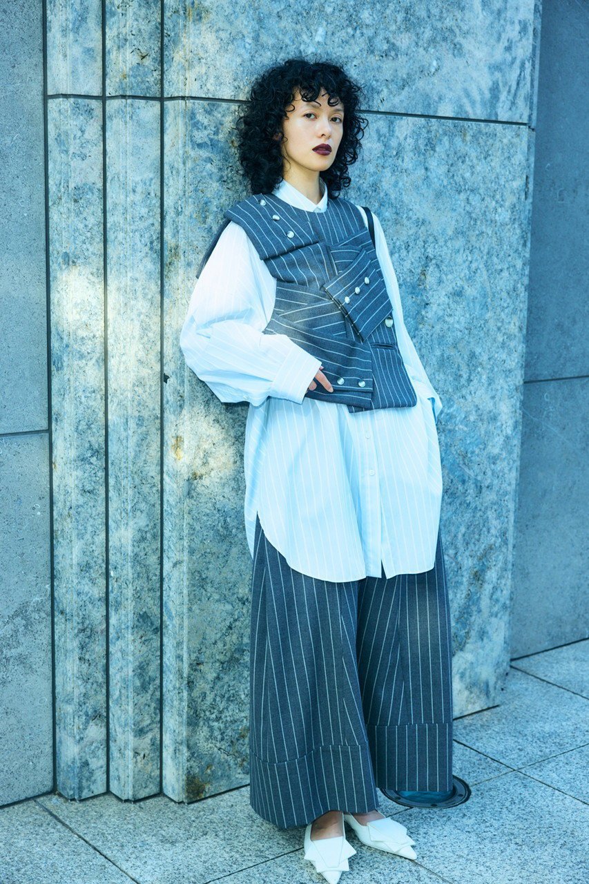 【エンフォルド/ENFOLD】のSLIT SHIRT 人気、トレンドファッション・服の通販 founy(ファニー) 　ファッション　Fashion　レディースファッション　Fashion for Women　トップス・カットソー　Cut & Sew Tops　シャツ・ブラウス・オフィスカジュアル　Elegant Blouses & Button-Ups　ロングTシャツ・Tシャツ　Longline T-Shirts & Tees　サテン　Satin, Glossy Fabric　ストライプ　Stripe, Striped Pattern　スリーブ　Sleeve, Long Sleeve / Short Sleeve　チュニック　Tunic, Long Top　ドレープ　Drape, Draping Fabric　バランス　Balance, Style Balance　パターン　Pattern, Design Print　ベスト　Vest, Waistcoat　ベーシック　Basic, Essential　ロング　Long, Long-Length　エレガント 上品　Elegant　other-6|ID: prp329100004902584 ipo3291000000036689977