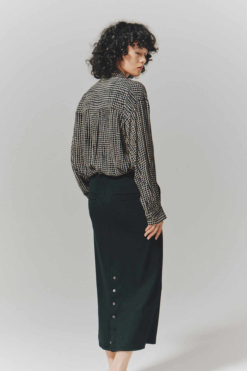 【ルームエイト/Room no.8】のRAYON PRINT リボン シャツ 人気、トレンドファッション・服の通販 founy(ファニー) 　ファッション　Fashion　レディースファッション　Fashion for Women　トップス・カットソー　Cut & Sew Tops　シャツ・ブラウス・オフィスカジュアル　Elegant Blouses & Button-Ups　スリーブ　Sleeve, Long Sleeve / Short Sleeve　タイトスカート　Pencil Skirt, Tight Skirt　マニッシュ　Mannish, Boyish　ラグジュアリー　Luxury, Elegant　リボン　Ribbon, Bow　ロング　Long, Long-Length　エレガント 上品　Elegant　other-8|ID: prp329100004902661 ipo3291000000036690831