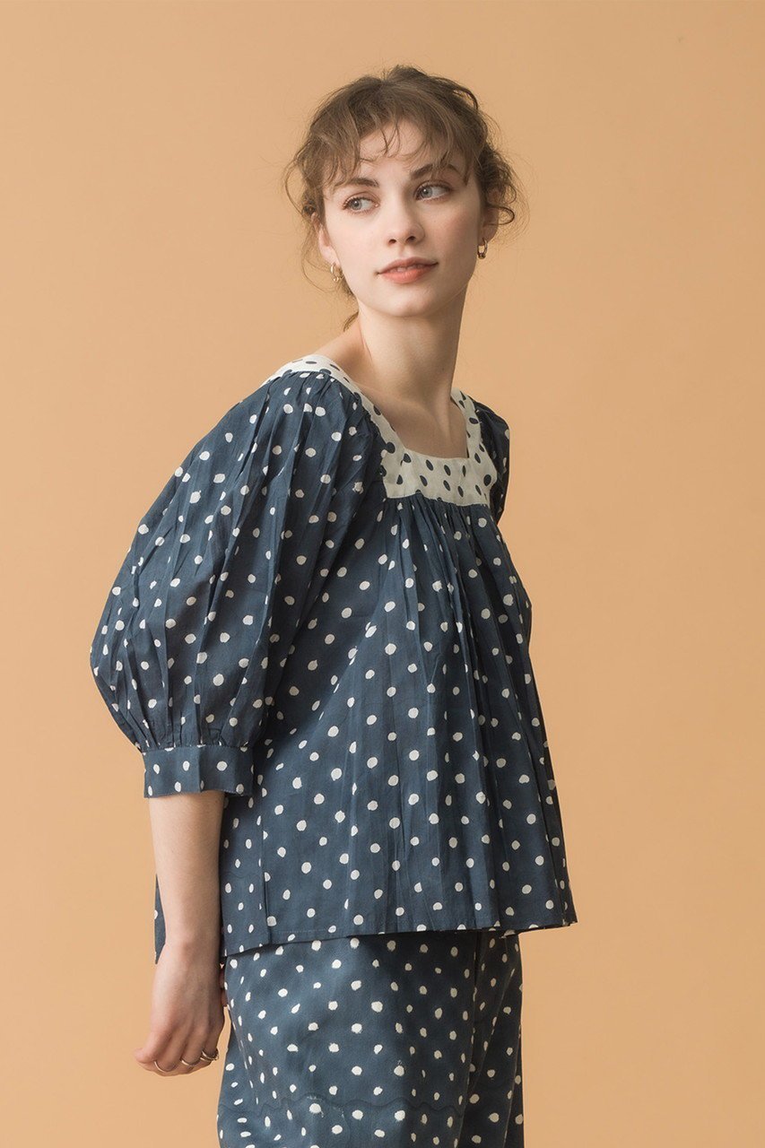 【エスゼット ブロックプリント/SZ Blockprints】のVITI TOP POLKA DOT スクエアネックブラウス 人気、トレンドファッション・服の通販 founy(ファニー) 　ファッション　Fashion　レディースファッション　Fashion for Women　トップス・カットソー　Cut & Sew Tops　シャツ・ブラウス・オフィスカジュアル　Elegant Blouses & Button-Ups　インド　Indian Textile　ギャザー　Gathered, Ruffled　クロップド　Cropped, Short Length　ショート　Short, Short Length　スクエア　Square, Square Shape　スリーブ　Sleeve, Long Sleeve / Short Sleeve　ドット　Polka Dot, Dot Pattern　ブロック　Block, Solid Block Pattern　プリント　Print, Printed Pattern　夏　Summer　other-8|ID: prp329100004902745 ipo3291000000036691576