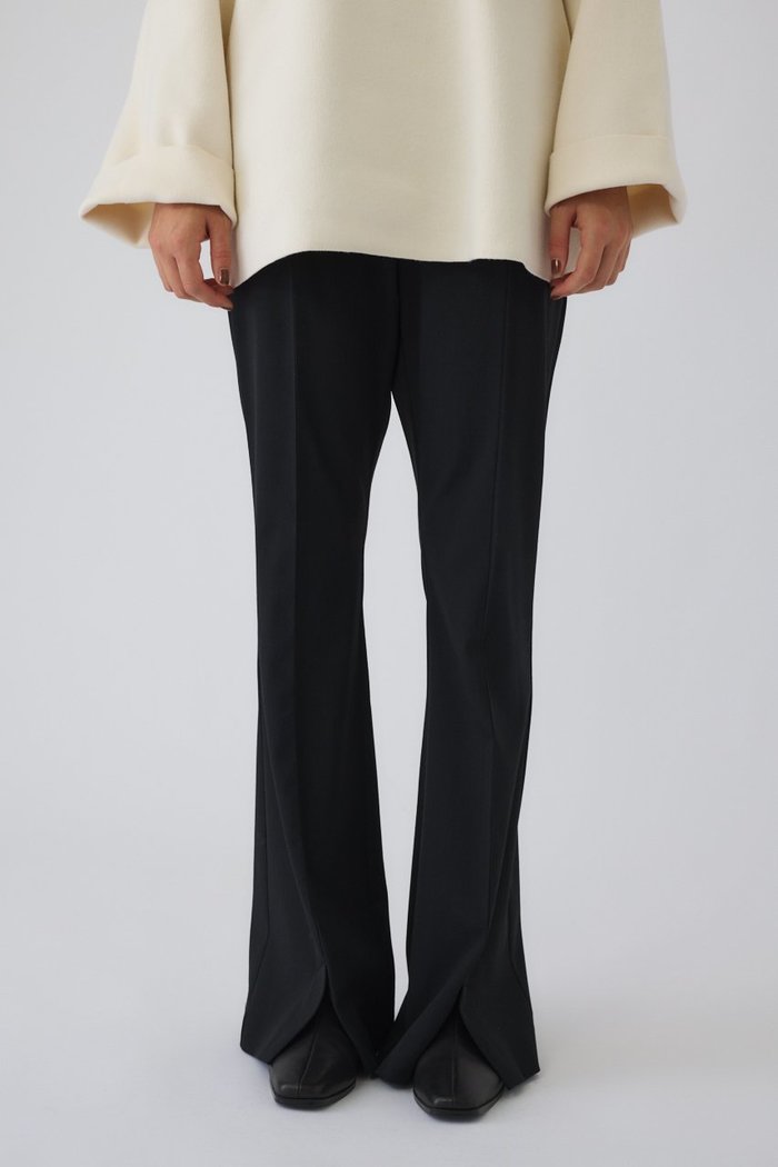 【リムアーク/RIM.ARK】のFlared PT/パンツ インテリア・キッズ・メンズ・レディースファッション・服の通販 founy(ファニー) https://founy.com/ ファッション Fashion レディースファッション Fashion for Women パンツ Pants & Trousers エレガント 上品 Elegant シューズ Shoes, Footwear シンプル Simple, Minimal フレア Flare, Flared フロント Front, Front Design |ID: prp329100004902799 ipo3291000000036692540