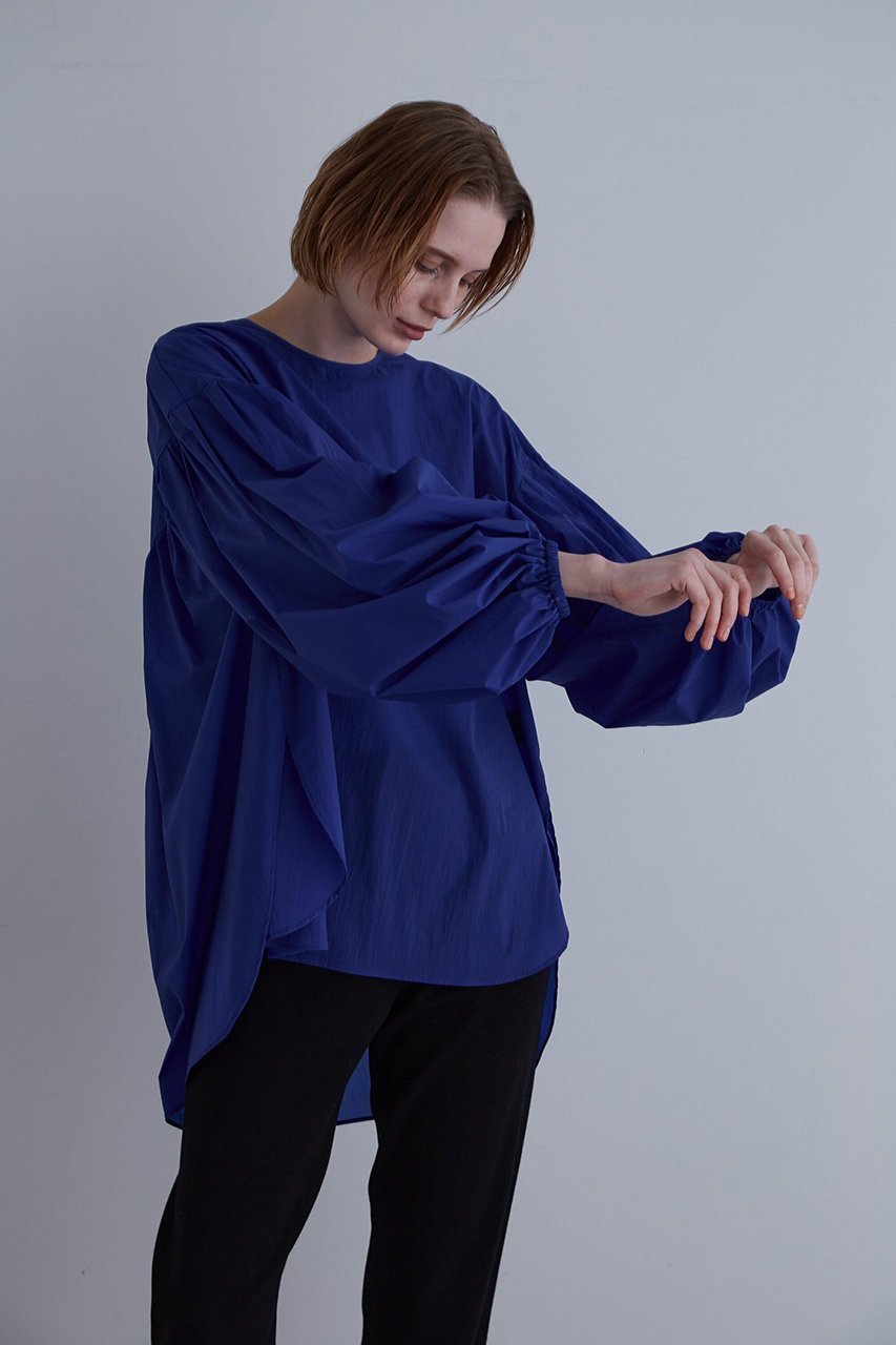 【ル フィル/LE PHIL】のナイロンバックギャザーブラウス インテリア・キッズ・メンズ・レディースファッション・服の通販 founy(ファニー) 　ファッション　Fashion　レディースファッション　Fashion for Women　トップス・カットソー　Cut & Sew Tops　シャツ・ブラウス・オフィスカジュアル　Elegant Blouses & Button-Ups　バッグ　Bags　ギャザー　Gathered, Ruffled　シンプル　Simple, Minimal　スリーブ　Sleeve, Long Sleeve / Short Sleeve　ロング　Long, Long-Length　ブルー|ID: prp329100004902965 ipo3291000000036694595