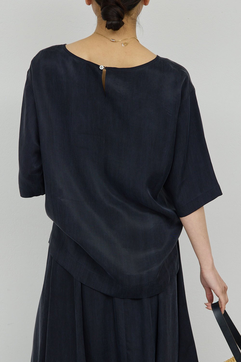 【ガリャルダガランテ/GALLARDAGALANTE】の【セットアップ対応】キュプラTeeブラウス 人気、トレンドファッション・服の通販 founy(ファニー) 　ファッション　Fashion　レディースファッション　Fashion for Women　トップス・カットソー　Cut & Sew Tops　シャツ・ブラウス・オフィスカジュアル　Elegant Blouses & Button-Ups　おすすめ　Recommended / Our Picks　とろみ　Fluid, Flowy Fabric　キュプラ　Cupro, Eco Fabric　ショート　Short, Short Length　スリーブ　Sleeve, Long Sleeve / Short Sleeve　セットアップ　Set-Up, Coordinated Outfit　エレガント 上品　Elegant　other-7|ID: prp329100004902977 ipo3291000000036694713