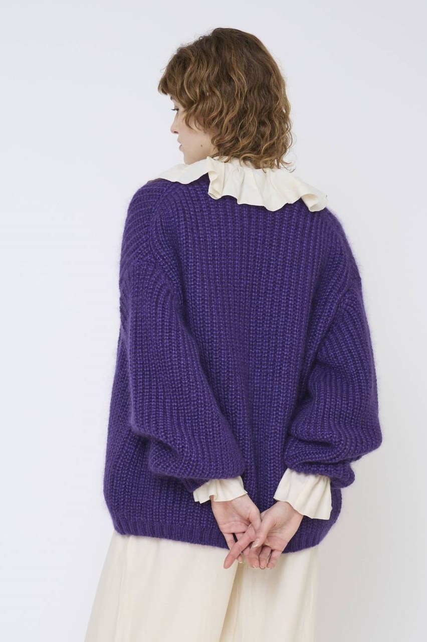 【ナナデコール/nanadecor】のエアリーサテンフリルブラウス 人気、トレンドファッション・服の通販 founy(ファニー) 　ファッション　Fashion　レディースファッション　Fashion for Women　トップス・カットソー　Cut & Sew Tops　シャツ・ブラウス・オフィスカジュアル　Elegant Blouses & Button-Ups　エアリー　Airy Texture　サテン　Satin, Glossy Fabric　スタンド　Stand Collar, Upright Stand　スリーブ　Sleeve, Long Sleeve / Short Sleeve　フリル　Frill, Ruffle　フロント　Front, Front Design　ロング　Long, Long-Length　other-6|ID: prp329100004903017 ipo3291000000036695177