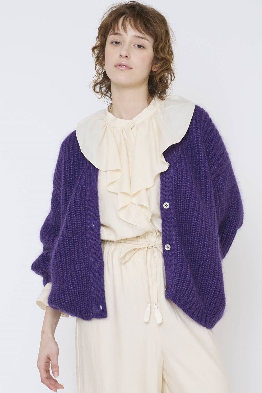 【ナナデコール/nanadecor】のエアリーサテンフリルブラウス 人気、トレンドファッション・服の通販 founy(ファニー) 　ファッション　Fashion　レディースファッション　Fashion for Women　トップス・カットソー　Cut & Sew Tops　シャツ・ブラウス・オフィスカジュアル　Elegant Blouses & Button-Ups　エアリー　Airy Texture　サテン　Satin, Glossy Fabric　スタンド　Stand Collar, Upright Stand　スリーブ　Sleeve, Long Sleeve / Short Sleeve　フリル　Frill, Ruffle　フロント　Front, Front Design　ロング　Long, Long-Length　other-7|ID: prp329100004903017 ipo3291000000036695178