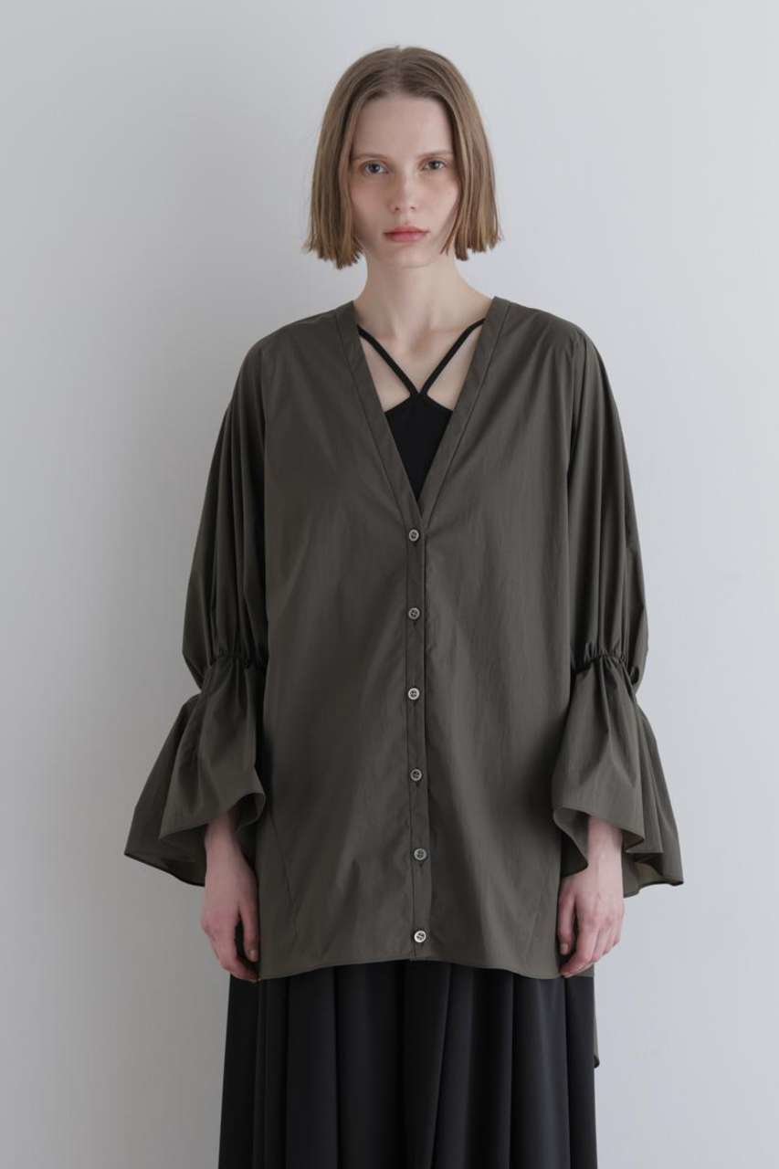 【ル フィル/LE PHIL】のドルマンスリーブブラウス 人気、トレンドファッション・服の通販 founy(ファニー) 　ファッション　Fashion　レディースファッション　Fashion for Women　トップス・カットソー　Cut & Sew Tops　シャツ・ブラウス・オフィスカジュアル　Elegant Blouses & Button-Ups　おすすめ　Recommended / Our Picks　カーディガン　Cardigan, Knitwear　ストレッチ　Stretch, Stretchy Fabric　スリーブ　Sleeve, Long Sleeve / Short Sleeve　タフタ　Taffeta, Structured Fabric　タンク　Tank Top, Sleeveless Top　ブルゾン　Blouson, Bomber Jacket　ロング　Long, Long-Length　新作・新入荷　New Arrivals / New In　軽量　Lightweight, Ultra Light　other-2|ID: prp329100004903107 ipo3291000000036696003