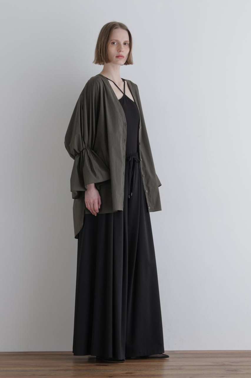 【ル フィル/LE PHIL】のドルマンスリーブブラウス 人気、トレンドファッション・服の通販 founy(ファニー) 　ファッション　Fashion　レディースファッション　Fashion for Women　トップス・カットソー　Cut & Sew Tops　シャツ・ブラウス・オフィスカジュアル　Elegant Blouses & Button-Ups　おすすめ　Recommended / Our Picks　カーディガン　Cardigan, Knitwear　ストレッチ　Stretch, Stretchy Fabric　スリーブ　Sleeve, Long Sleeve / Short Sleeve　タフタ　Taffeta, Structured Fabric　タンク　Tank Top, Sleeveless Top　ブルゾン　Blouson, Bomber Jacket　ロング　Long, Long-Length　新作・新入荷　New Arrivals / New In　軽量　Lightweight, Ultra Light　other-3|ID: prp329100004903107 ipo3291000000036696004