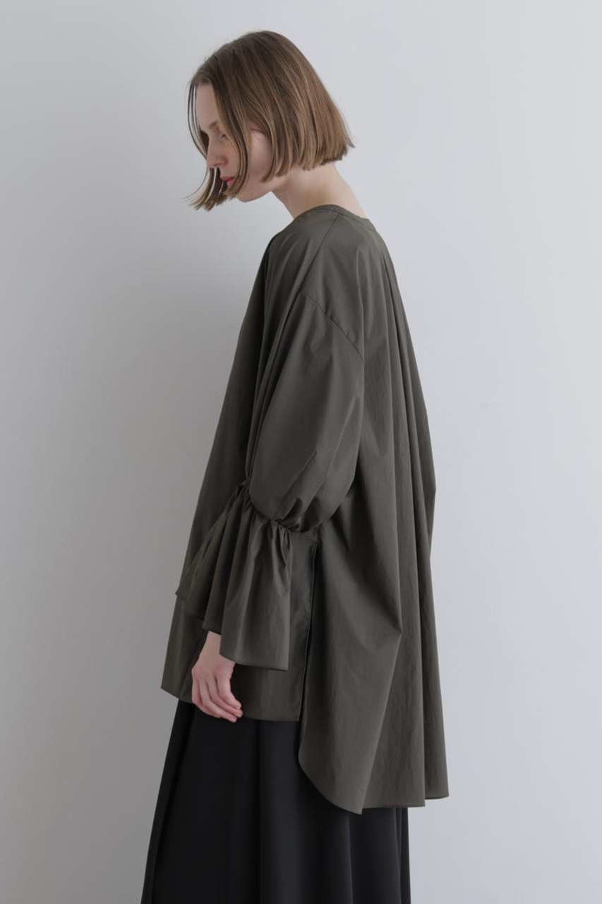 【ル フィル/LE PHIL】のドルマンスリーブブラウス 人気、トレンドファッション・服の通販 founy(ファニー) 　ファッション　Fashion　レディースファッション　Fashion for Women　トップス・カットソー　Cut & Sew Tops　シャツ・ブラウス・オフィスカジュアル　Elegant Blouses & Button-Ups　おすすめ　Recommended / Our Picks　カーディガン　Cardigan, Knitwear　ストレッチ　Stretch, Stretchy Fabric　スリーブ　Sleeve, Long Sleeve / Short Sleeve　タフタ　Taffeta, Structured Fabric　タンク　Tank Top, Sleeveless Top　ブルゾン　Blouson, Bomber Jacket　ロング　Long, Long-Length　新作・新入荷　New Arrivals / New In　軽量　Lightweight, Ultra Light　other-5|ID: prp329100004903107 ipo3291000000036696006