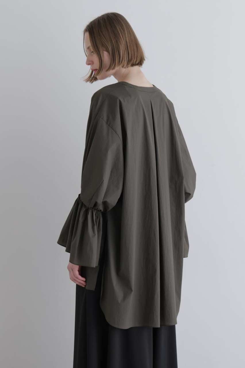 【ル フィル/LE PHIL】のドルマンスリーブブラウス 人気、トレンドファッション・服の通販 founy(ファニー) 　ファッション　Fashion　レディースファッション　Fashion for Women　トップス・カットソー　Cut & Sew Tops　シャツ・ブラウス・オフィスカジュアル　Elegant Blouses & Button-Ups　おすすめ　Recommended / Our Picks　カーディガン　Cardigan, Knitwear　ストレッチ　Stretch, Stretchy Fabric　スリーブ　Sleeve, Long Sleeve / Short Sleeve　タフタ　Taffeta, Structured Fabric　タンク　Tank Top, Sleeveless Top　ブルゾン　Blouson, Bomber Jacket　ロング　Long, Long-Length　新作・新入荷　New Arrivals / New In　軽量　Lightweight, Ultra Light　other-6|ID: prp329100004903107 ipo3291000000036696007