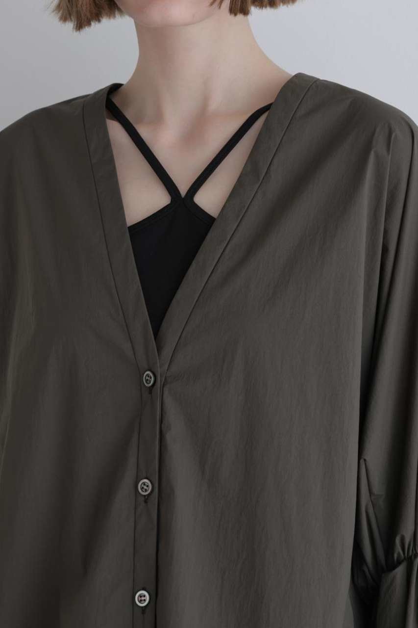 【ル フィル/LE PHIL】のドルマンスリーブブラウス 人気、トレンドファッション・服の通販 founy(ファニー) 　ファッション　Fashion　レディースファッション　Fashion for Women　トップス・カットソー　Cut & Sew Tops　シャツ・ブラウス・オフィスカジュアル　Elegant Blouses & Button-Ups　おすすめ　Recommended / Our Picks　カーディガン　Cardigan, Knitwear　ストレッチ　Stretch, Stretchy Fabric　スリーブ　Sleeve, Long Sleeve / Short Sleeve　タフタ　Taffeta, Structured Fabric　タンク　Tank Top, Sleeveless Top　ブルゾン　Blouson, Bomber Jacket　ロング　Long, Long-Length　新作・新入荷　New Arrivals / New In　軽量　Lightweight, Ultra Light　other-7|ID: prp329100004903107 ipo3291000000036696008