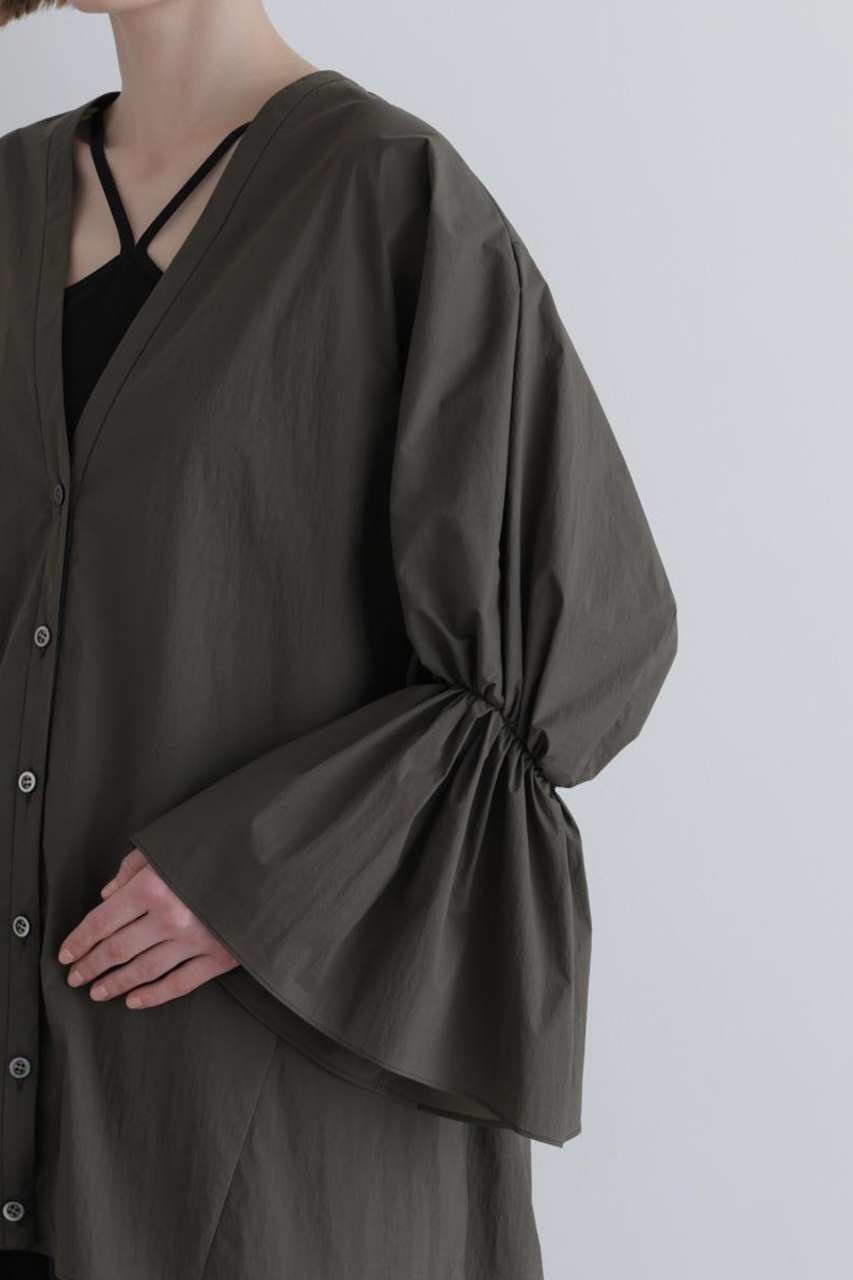 【ル フィル/LE PHIL】のドルマンスリーブブラウス 人気、トレンドファッション・服の通販 founy(ファニー) 　ファッション　Fashion　レディースファッション　Fashion for Women　トップス・カットソー　Cut & Sew Tops　シャツ・ブラウス・オフィスカジュアル　Elegant Blouses & Button-Ups　おすすめ　Recommended / Our Picks　カーディガン　Cardigan, Knitwear　ストレッチ　Stretch, Stretchy Fabric　スリーブ　Sleeve, Long Sleeve / Short Sleeve　タフタ　Taffeta, Structured Fabric　タンク　Tank Top, Sleeveless Top　ブルゾン　Blouson, Bomber Jacket　ロング　Long, Long-Length　新作・新入荷　New Arrivals / New In　軽量　Lightweight, Ultra Light　other-8|ID: prp329100004903107 ipo3291000000036696009