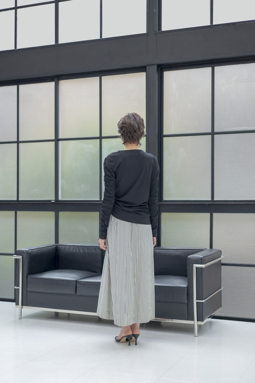 【マーレット/MERLETTE】のREVERIE コットンジャージー アシンメトリーギャザーカットソー 人気、トレンドファッション・服の通販 founy(ファニー) 　ファッション　Fashion　レディースファッション　Fashion for Women　トップス・カットソー　Cut & Sew Tops　シャツ・ブラウス・オフィスカジュアル　Elegant Blouses & Button-Ups　ロングTシャツ・Tシャツ　Longline T-Shirts & Tees　カットソー・ベーシックTシャツ　Cut-and-Sewn Tops / Stretch Tees & Basics　アシンメトリー　Asymmetrical Style　カットソー　Cut and Sewn Top　ギャザー　Gathered, Ruffled　シンプル　Simple, Minimal　スリーブ　Sleeve, Long Sleeve / Short Sleeve　センター　Center, Center Line　ロング　Long, Long-Length　ワイド　Wide, Wide Fit　other-8|ID: prp329100004903122 ipo3291000000036696148