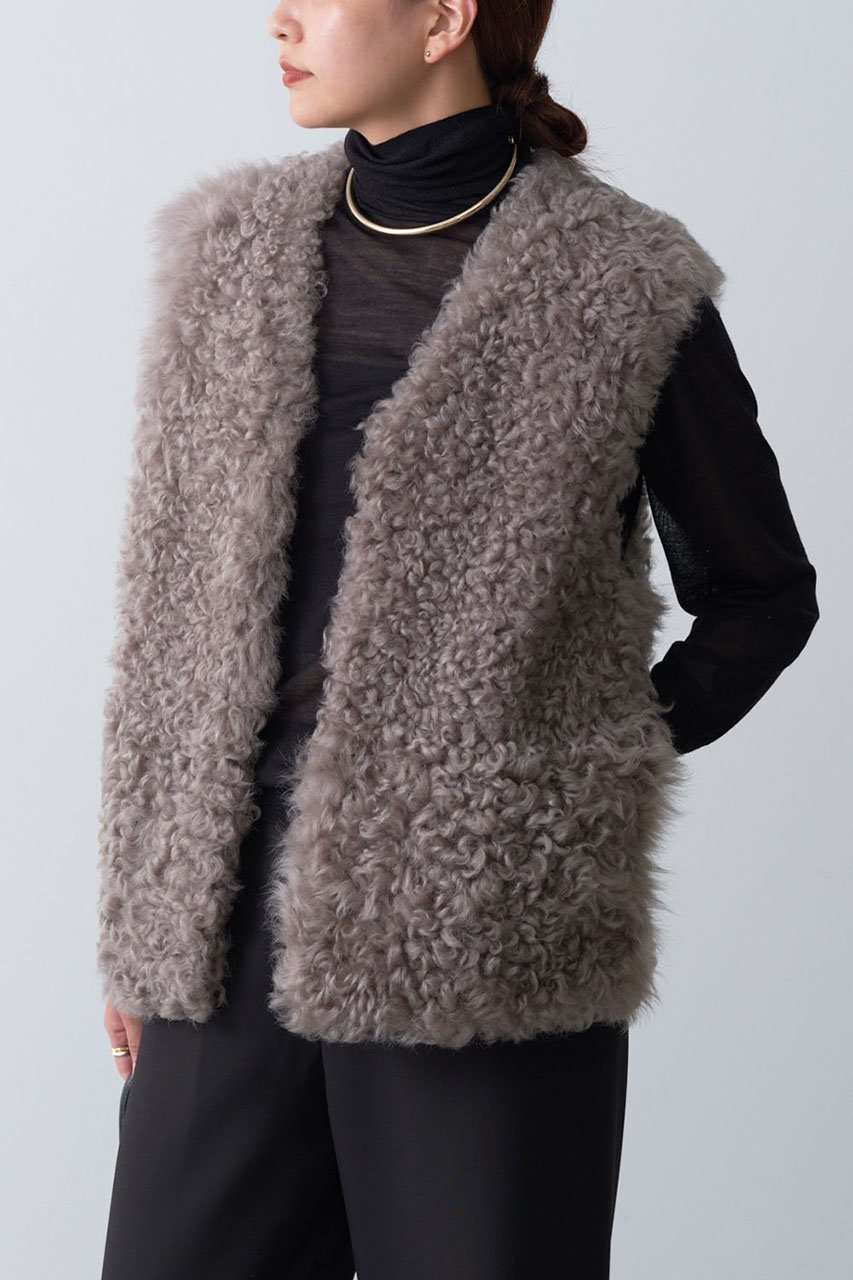 【ガリャルダガランテ/GALLARDAGALANTE】のムートンベスト インテリア・キッズ・メンズ・レディースファッション・服の通販 founy(ファニー) 　ファッション　Fashion　レディースファッション　Fashion for Women　アウター　Coat / Outerwear Collection　レディースジャケット・軽アウター　Jackets　ジャケット　Jacket, Outerwear　スウェット / スエット　Sweatshirt, Sweatwear　ベスト　Vest, Waistcoat　A/W・秋冬　Autumn/Winter　グレー|ID: prp329100004903269 ipo3291000000036698004