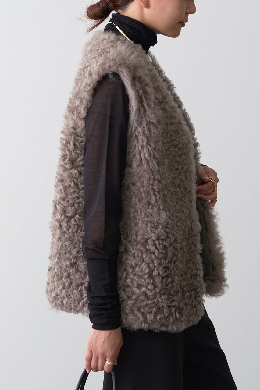 【ガリャルダガランテ/GALLARDAGALANTE】のムートンベスト 人気、トレンドファッション・服の通販 founy(ファニー) 　ファッション　Fashion　レディースファッション　Fashion for Women　アウター　Coat / Outerwear Collection　レディースジャケット・軽アウター　Jackets　ジャケット　Jacket, Outerwear　スウェット / スエット　Sweatshirt, Sweatwear　ベスト　Vest, Waistcoat　A/W・秋冬　Autumn/Winter　other-2|ID: prp329100004903269 ipo3291000000036698006