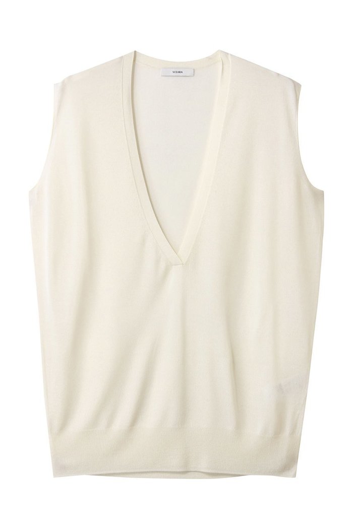 【セアン/SCEARN】のSILK ORGANDIE ディープVベックベスト インテリア・キッズ・メンズ・レディースファッション・服の通販 founy(ファニー) https://founy.com/ ファッション Fashion レディースファッション Fashion for Women トップス・カットソー Cut & Sew Tops ニット Knit Tops & Sweaters ベスト&ジレ / 重ね着スタイル Vests & Gilets カジュアルプルオーバー・ニットトップス Pullovers & Knit Tops / Casual Pullovers インナー Innerwear オーガンジー Organza Fabric シアー Sheer, See-Through シルク Silk, 100% Silk デコルテ Décolleté, Neckline ノースリーブ Sleeveless, No-Sleeve ベスト Vest, Waistcoat ボトム Bottoms, Lower Wear 夏 Summer |ID: prp329100004903380 ipo3291000000036699519