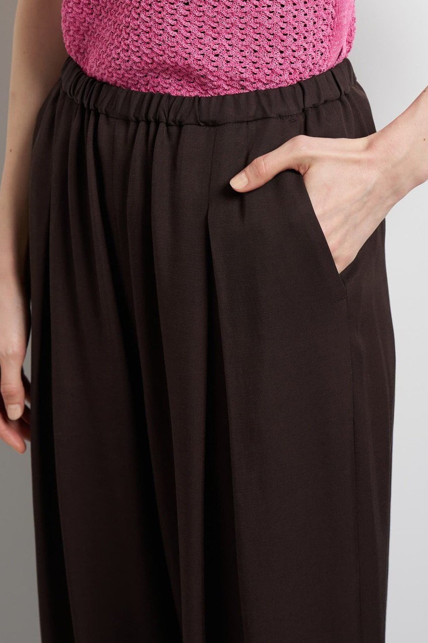 【ランバン オン ブルー/LANVIN en Bleu】のツイルタックカーブパンツ 人気、トレンドファッション・服の通販 founy(ファニー) 　ファッション　Fashion　レディースファッション　Fashion for Women　パンツ　Pants & Trousers　おすすめ　Recommended / Our Picks　クロップド　Cropped, Short Length　シンプル　Simple, Minimal　ジャケット　Jacket, Outerwear　ファブリック　Fabric, Textile　フォルム　Silhouette, Form　リネン　Linen, Linen Fabric　リラックス　Relax, Relaxed Fit　ワイド　Wide, Wide Fit　エレガント 上品　Elegant　other-4|ID: prp329100004903462 ipo3291000000036732338