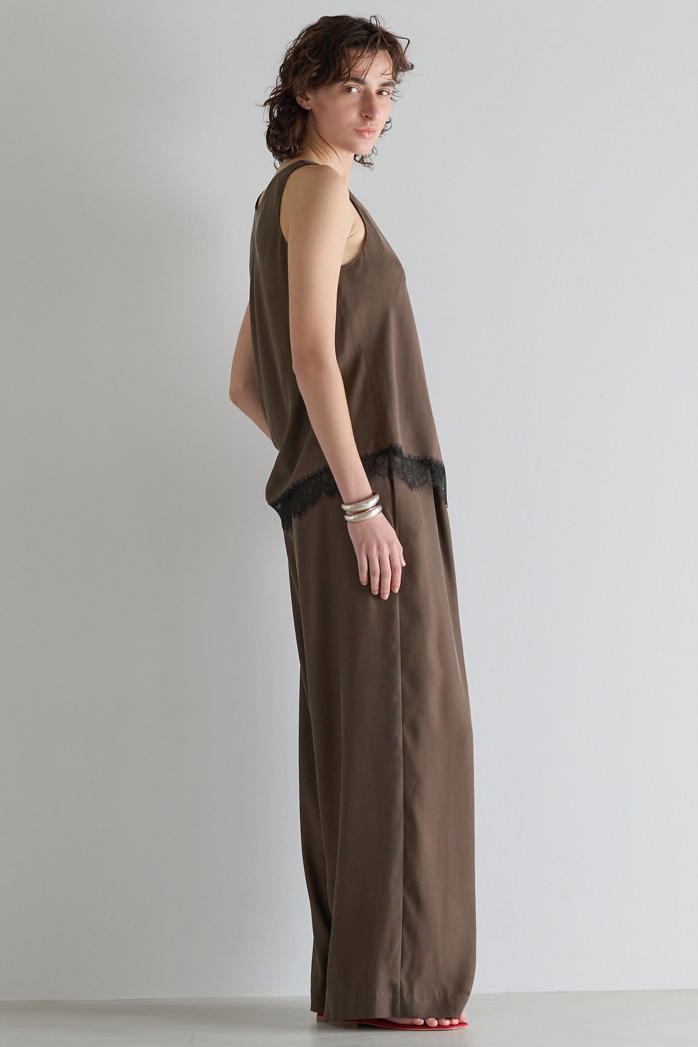 【マルティニーク/martinique】のキュプラフィブリルシャンブレーイージーパンツ(セットアップ可) 人気、トレンドファッション・服の通販 founy(ファニー) 　ファッション　Fashion　レディースファッション　Fashion for Women　セットアップ　Matching Sets　レディースパンツ・ボトムス　Pants & Trousers / Bottoms　パンツ　Pants & Trousers　おすすめ　Recommended / Our Picks　キュプラ　Cupro, Eco Fabric　セットアップ　Set-Up, Coordinated Outfit　リラックス　Relax, Relaxed Fit　新作・新入荷　New Arrivals / New In　other-6|ID: prp329100004903936 ipo3291000000036705266