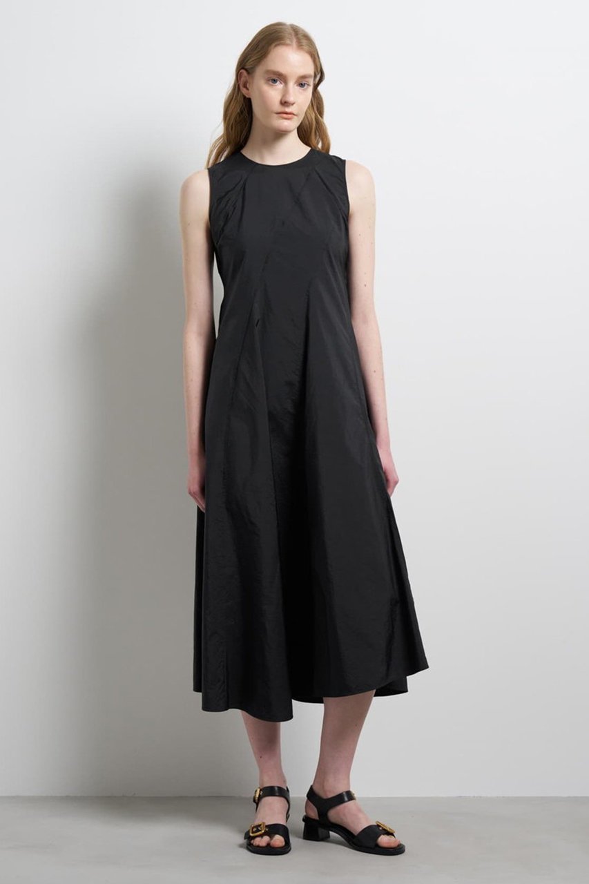 【ランバン オン ブルー/LANVIN en Bleu】のエスカルゴフレアワンピース インテリア・キッズ・メンズ・レディースファッション・服の通販 founy(ファニー) 　ファッション　Fashion　レディースファッション　Fashion for Women　ワンピース　Dresses　チュニック　Tunic Tops & Dresses　アンダー　Underwear Essentials　軽量　Lightweight, Ultra Light　サマー　Summer, Summer Style　シアー　Sheer, See-Through　シルク　Silk, 100% Silk　ストライプ　Stripe, Striped Pattern　タフタ　Taffeta, Structured Fabric　チュニック　Tunic, Long Top　ドレス　Dress, One-Piece　なめらか　Smooth, Silky Texture　パターン　Pattern, Design Print　ファブリック　Fabric, Textile　フレア　Flare, Flared　無地　Plain, Solid Color　リゾート　Resort, Vacation Style　リラックス　Relax, Relaxed Fit　ロング　Long, Long-Length　夏　Summer　旅行　Travel　エレガント 上品　Elegant　ブラック|ID: prp329100004904600 ipo3291000000036713559