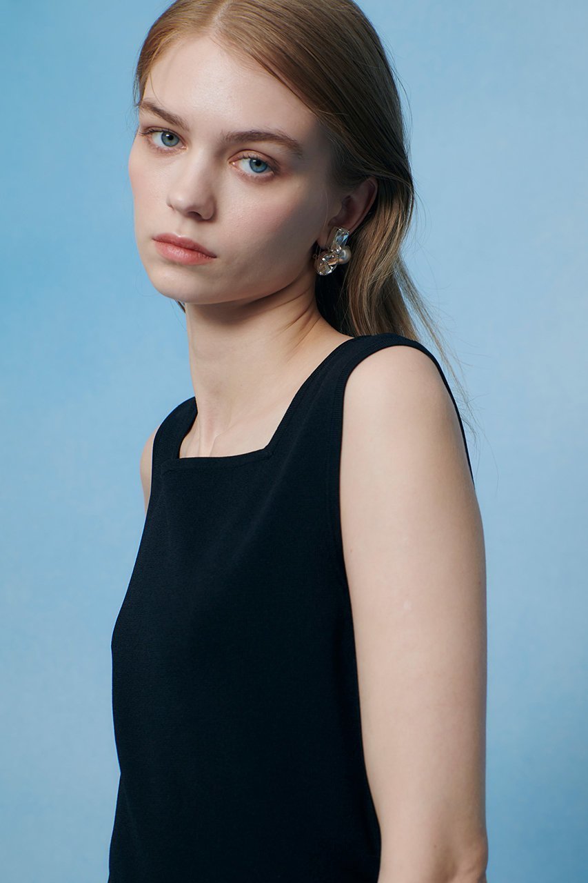 【アルアバイル/allureville】の【LOULOU WILLOUGHBY】スクエアタンク 人気、トレンドファッション・服の通販 founy(ファニー) 　ファッション　Fashion　レディースファッション　Fashion for Women　トップス・カットソー　Cut & Sew Tops　キャミソール&ノースリーブ　Camisoles & Sleeveless Tops　シャツ・ブラウス・オフィスカジュアル　Elegant Blouses & Button-Ups　ロングTシャツ・Tシャツ　Longline T-Shirts & Tees　カットソー・ベーシックTシャツ　Cut-and-Sewn Tops / Stretch Tees & Basics　インナー　Innerwear　キャミソール　Camisole, Spaghetti Strap Top　ジャケット　Jacket, Outerwear　スクエア　Square, Square Shape　タンク　Tank Top, Sleeveless Top　デコルテ　Décolleté, Neckline　エレガント 上品　Elegant　再入荷　Restock / Back in Stock　other-3|ID: prp329100004904729 ipo3291000000036714751