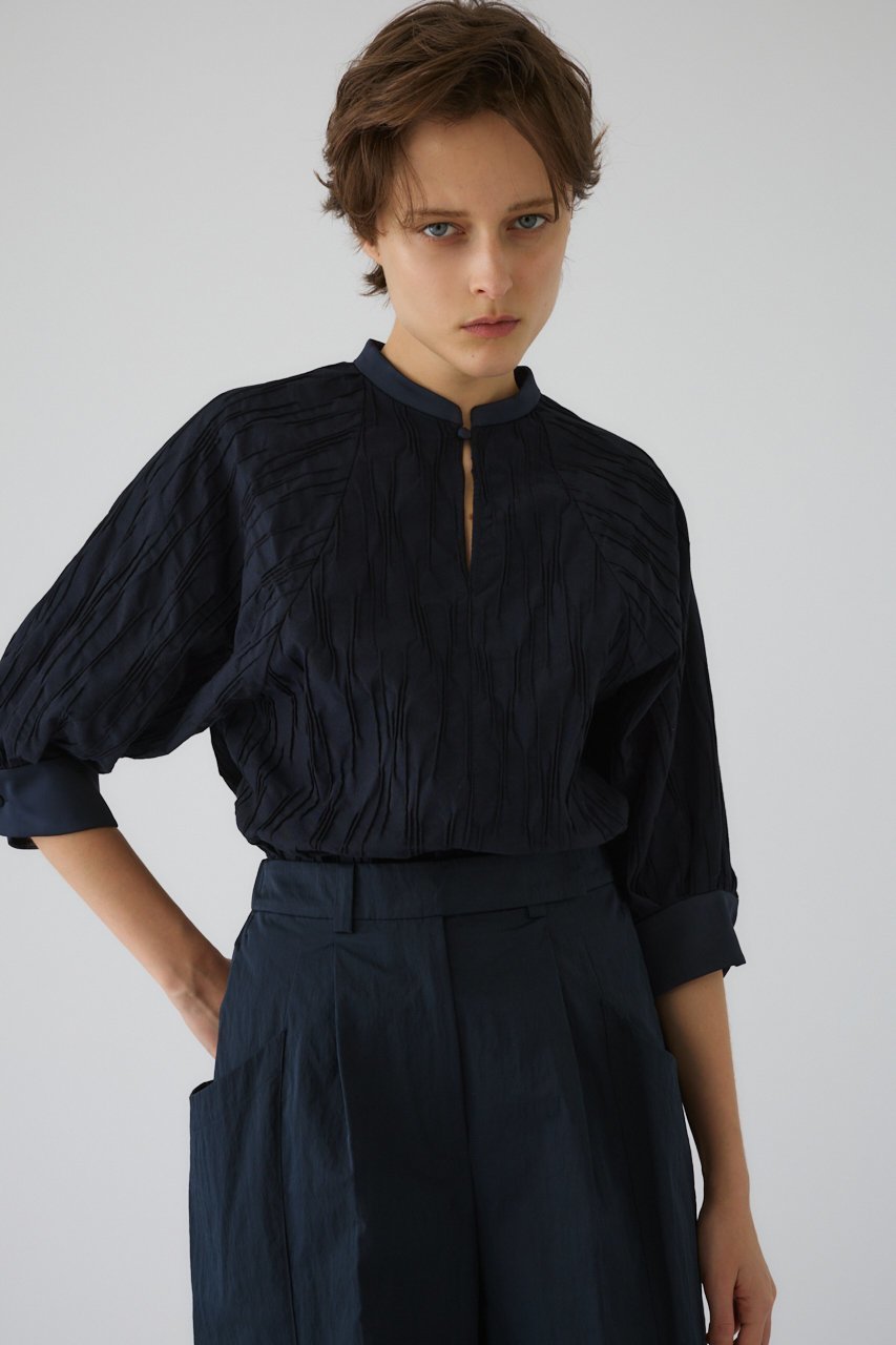 【リムアーク/RIM.ARK】のTuck pleats raglan blouse/ブラウス インテリア・キッズ・メンズ・レディースファッション・服の通販 founy(ファニー) 　ファッション　Fashion　レディースファッション　Fashion for Women　トップス・カットソー　Cut & Sew Tops　シャツ・ブラウス・オフィスカジュアル　Elegant Blouses & Button-Ups　おすすめ　Recommended / Our Picks　サテン　Satin, Glossy Fabric　ショート　Short, Short Length　スリーブ　Sleeve, Long Sleeve / Short Sleeve　タイトスカート　Pencil Skirt, Tight Skirt　ダウン　Down, Puffer　デニム　Denim, Jeans Material　ネックレス　Necklace, Pendant Necklace　モダン　Modern, Contemporary　リュクス　Luxury, Elegant, High-End, Chic　エレガント 上品　Elegant　ネイビー|ID: prp329100004904745 ipo3291000000036714889