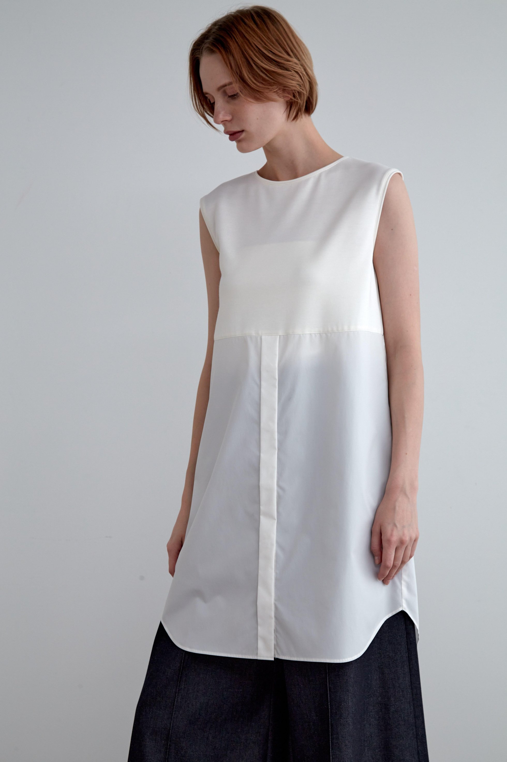 【ル フィル/LE PHIL】の《LE PHIL》SOLOTEX コンビブラウス 人気、トレンドファッション・服の通販 founy(ファニー) 　ファッション　Fashion　レディースファッション　Fashion for Women　トップス・カットソー　Cut & Sew Tops　キャミソール&ノースリーブ　Camisoles & Sleeveless Tops　シャツ・ブラウス・オフィスカジュアル　Elegant Blouses & Button-Ups　インナー　Innerwear　コンビ　Combo, Combination Style　スウェット / スエット　Sweatshirt, Sweatwear　ドッキング　Docking, Mixed Material　ノースリーブ　Sleeveless, No-Sleeve　 other-1|ID: prp329100004904932 ipo3291000000036716778