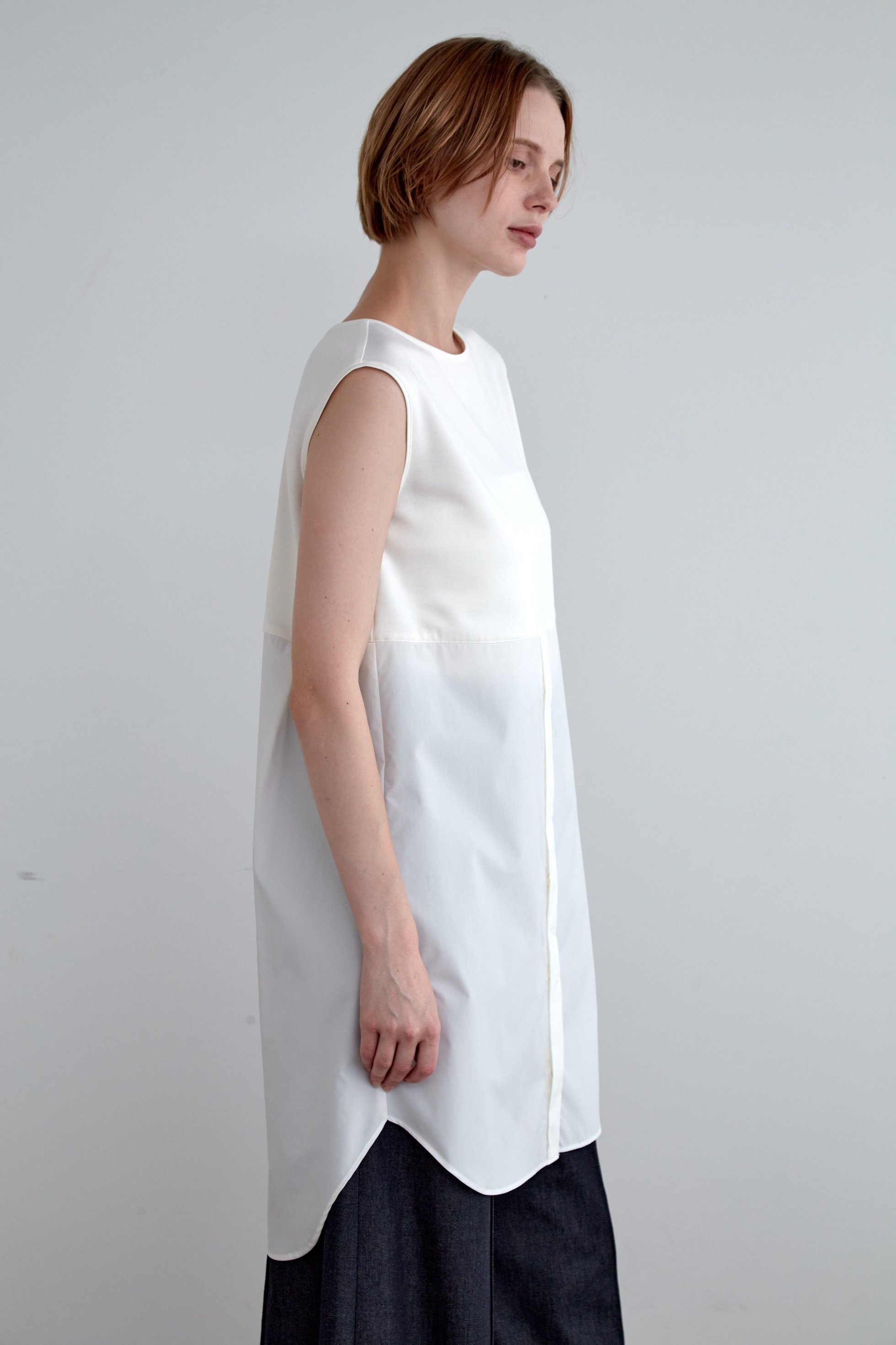 【ル フィル/LE PHIL】の《LE PHIL》SOLOTEX コンビブラウス 人気、トレンドファッション・服の通販 founy(ファニー) 　ファッション　Fashion　レディースファッション　Fashion for Women　トップス・カットソー　Cut & Sew Tops　キャミソール&ノースリーブ　Camisoles & Sleeveless Tops　シャツ・ブラウス・オフィスカジュアル　Elegant Blouses & Button-Ups　インナー　Innerwear　コンビ　Combo, Combination Style　スウェット / スエット　Sweatshirt, Sweatwear　ドッキング　Docking, Mixed Material　ノースリーブ　Sleeveless, No-Sleeve　other-6|ID: prp329100004904932 ipo3291000000036716784