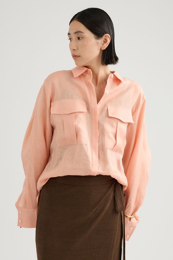 【カオス/Chaos】のミュラリネンシャツ インテリア・キッズ・メンズ・レディースファッション・服の通販 founy(ファニー) https://founy.com/ ファッション Fashion レディースファッション Fashion for Women トップス・カットソー Cut & Sew Tops シャツ・ブラウス・オフィスカジュアル Elegant Blouses & Button-Ups おすすめ Recommended / Our Picks スリット Slit, Slit Detail スリーブ Sleeve, Long Sleeve / Short Sleeve セットアップ Set-Up, Coordinated Outfit フロント Front, Front Design ポケット Pocket, Pocket Detail リラックス Relax, Relaxed Fit ロング Long, Long-Length 再入荷 Restock / Back in Stock 吸水 Absorbent, Quick-Dry |ID: prp329100004904958 ipo3291000000036717175