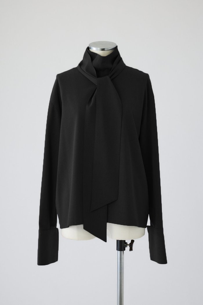 【リムアーク/RIM.ARK】のBow tie tops/トップス インテリア・キッズ・メンズ・レディースファッション・服の通販 founy(ファウニー) https://founy.com/ ファッション Fashion レディースファッション Fashion for Women トップス・カットソー Cut & Sew Tops シャツ・ブラウス・オフィスカジュアル Elegant Blouses & Button-Ups おすすめ Recommended / Our Picks オケージョン Occasion Wear シャンブレー Chambray, Denim-Like Fabric スカーフ Scarf, Neckwear スタイリッシュ Stylish, Fashionable スリーブ Sleeve, Long Sleeve / Short Sleeve ボウタイ Bow Tie, Neck Bow リボン Ribbon, Bow ロング Long, Long-Length 定番 Standard, Basic Item |ID: prp329100004905051 ipo3291000000036718191