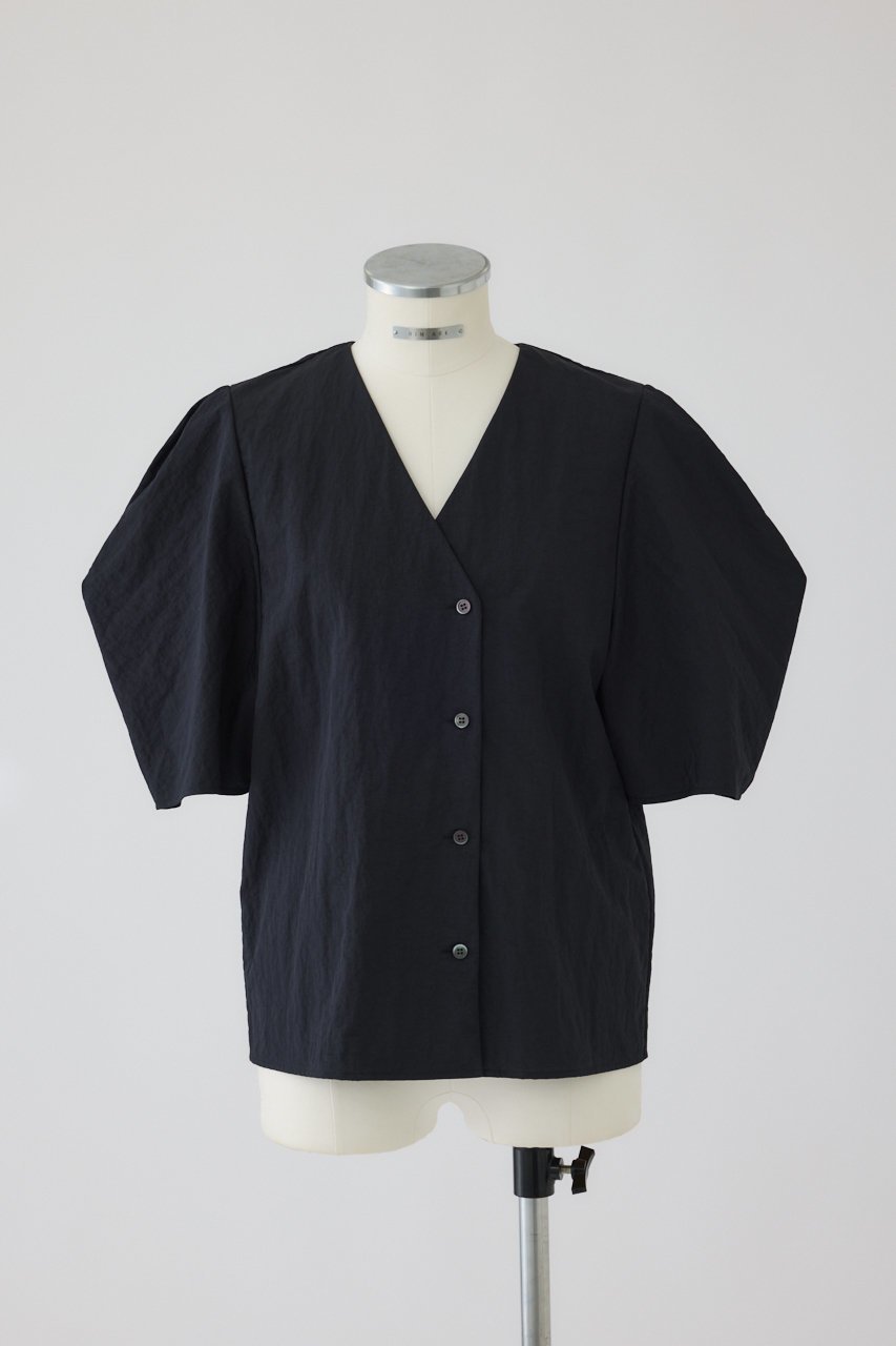 【リムアーク/RIM.ARK】のVolume sleeve v-neck SH/シャツ インテリア・キッズ・メンズ・レディースファッション・服の通販 founy(ファニー) 　ファッション　Fashion　レディースファッション　Fashion for Women　トップス・カットソー　Cut & Sew Tops　シャツ・ブラウス・オフィスカジュアル　Elegant Blouses & Button-Ups　Vネックトップス　V-Neck Tops / V-Cut Neckline Shirts　ボリューム袖・フリルスリーブブラウス　Voluminous & Ruffle Sleeves / Puffy Sleeve Tops　コンパクト　Compact, Small Size　スリーブ　Sleeve, Long Sleeve / Short Sleeve　ロング　Long, Long-Length　ブラック|ID: prp329100004905151 ipo3291000000036719052