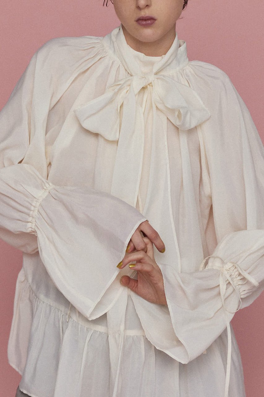 【メゾンスペシャル/MAISON SPECIAL】のShirring Volume Blouse/シャーリングボリュームブラウス 人気、トレンドファッション・服の通販 founy(ファニー) 　ファッション　Fashion　レディースファッション　Fashion for Women　トップス・カットソー　Cut & Sew Tops　シャツ・ブラウス・オフィスカジュアル　Elegant Blouses & Button-Ups　シャーリング　Shirring, Ruched　シンプル　Simple, Minimal　スカーフ　Scarf, Neckwear　ストライプ　Stripe, Striped Pattern　スリーブ　Sleeve, Long Sleeve / Short Sleeve　リボン　Ribbon, Bow　ロング　Long, Long-Length　エレガント 上品　Elegant　other-8|ID: prp329100004905554 ipo3291000000036747989