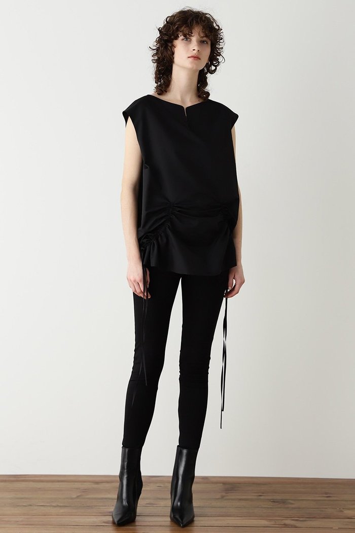 【ヒューエルミュージアム/hueLe Museum】の【STUMBLY】 Slit Neck Sleeveless Blouse インテリア・キッズ・メンズ・レディースファッション・服の通販 founy(ファニー) https://founy.com/ ファッション Fashion レディースファッション Fashion for Women トップス・カットソー Cut & Sew Tops キャミソール&ノースリーブ Camisoles & Sleeveless Tops シャツ・ブラウス・オフィスカジュアル Elegant Blouses & Button-Ups スキッパー Skipper, Open Collar ドレープ Drape, Draping Fabric ノースリーブ Sleeveless, No-Sleeve フォルム Silhouette, Form リボン Ribbon, Bow |ID: prp329100004905779 ipo3291000000036726317