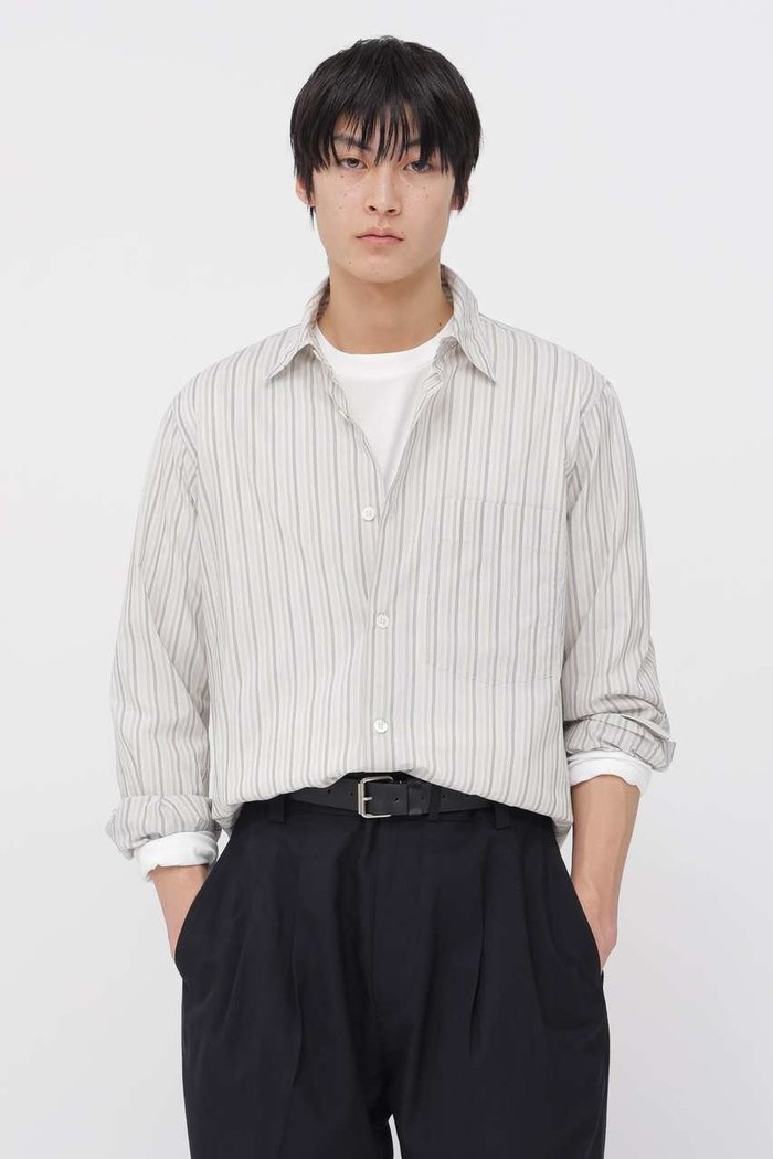 【マーガレット ハウエル/MARGARET HOWELL / MEN】のCOTTON SILK STRIPE SHIRT インテリア・キッズ・メンズ・レディースファッション・服の通販 founy(ファニー) https://founy.com/ ファッション Fashion レディースファッション Fashion for Women トップス・カットソー Cut & Sew Tops シャツ・ブラウス・オフィスカジュアル Elegant Blouses & Button-Ups コレクション Collection, Seasonal Line シルク Silk, 100% Silk シンプル Simple, Minimal ストライプ Stripe, Striped Pattern スリーブ Sleeve, Long Sleeve / Short Sleeve ロング Long, Long-Length 定番 Standard, Basic Item |ID: prp329100004905851 ipo3291000000036727031