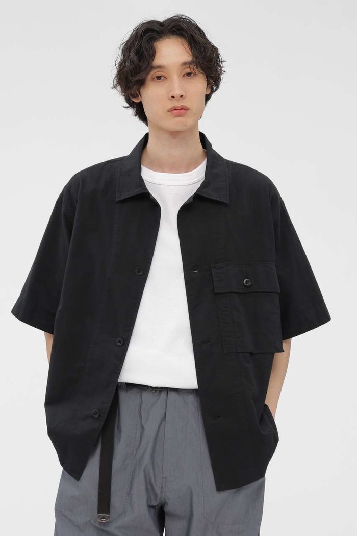 【マーガレット ハウエル/MARGARET HOWELL / MEN】のGARMENT DYED FINE COTTON OXFORD SHIRT インテリア・キッズ・メンズ・レディースファッション・服の通販 founy(ファニー) https://founy.com/ ファッション Fashion レディースファッション Fashion for Women トップス・カットソー Cut & Sew Tops シャツ・ブラウス・オフィスカジュアル Elegant Blouses & Button-Ups オックス Oxford Fabric ショート Short, Short Length スリーブ Sleeve, Long Sleeve / Short Sleeve パッチ Patch, Appliqué フラップ Flap, Flap Pocket ポケット Pocket, Pocket Detail ワッシャー Washer, Crinkled Finish ワーク Workwear, Utility Style |ID: prp329100004905913 ipo3291000000036727609