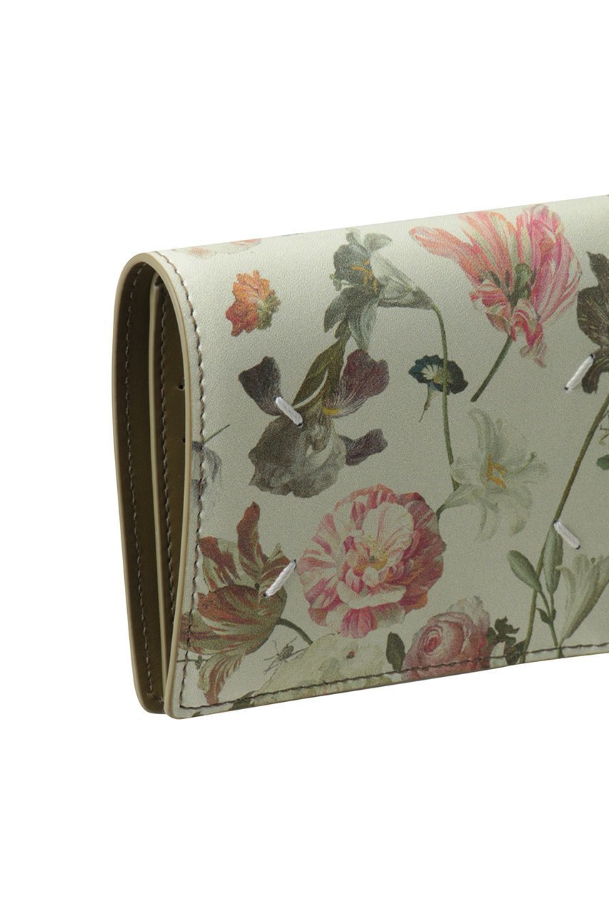 【メゾン マルジェラ/MAISON MARGIELA】の【UNISEX】フラワー4ステッチ 二つ折り ウォレット 人気、トレンドファッション・服の通販 founy(ファニー) 　ファッション　Fashion　レディースファッション　Fashion for Women　ミニ財布・二つ折り財布　Wallets & Card Cases　ユニセックス　Unisex, Genderless　ウォレット　Wallet　コンパクト　Compact, Small Size　フラワー　Flower, Floral　ポケット　Pocket, Pocket Detail　ラグジュアリー　Luxury, Elegant　エレガント 上品　Elegant　新作・新入荷　New Arrivals / New In　財布　Wallet, Purse　other-5|ID: prp329100004906039 ipo3291000000036730617