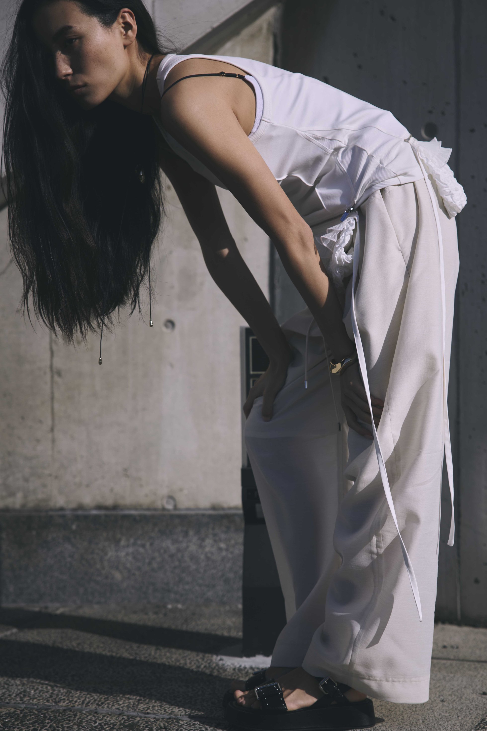 【メゾンスペシャル/MAISON SPECIAL】の2WAY Balloon Peplum Tank Top/2WAYバルーンペプラムタンクトップ 人気、トレンドファッション・服の通販 founy(ファニー) 　ファッション　Fashion　レディースファッション　Fashion for Women　トップス・カットソー　Cut & Sew Tops　キャミソール&ノースリーブ　Camisoles & Sleeveless Tops　シャツ・ブラウス・オフィスカジュアル　Elegant Blouses & Button-Ups　ロングTシャツ・Tシャツ　Longline T-Shirts & Tees　カットソー・ベーシックTシャツ　Cut-and-Sewn Tops / Stretch Tees & Basics　キャミソール　Camisole, Spaghetti Strap Top　タンク　Tank Top, Sleeveless Top　トレンド　Trend, Trending Now　フリル　Frill, Ruffle　エレガント 上品　Elegant　今季　This Season, Current Season　夏　Summer　新作・新入荷　New Arrivals / New In　other-2|ID: prp329100004906121 ipo3291000000036731306