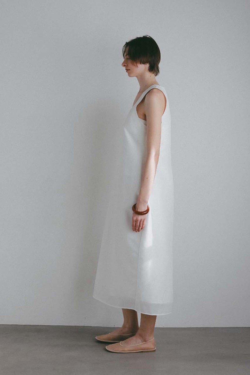 【ハー/HER.】の【4/2 12:00販売開始】カーブシルエットドレス 人気、トレンドファッション・服の通販 founy(ファニー) 　ファッション　Fashion　レディースファッション　Fashion for Women　ワンピース　Dresses　フォーマル・パーティードレス・結婚式用ドレス　Elegant & Casual Dresses　チュニック　Tunic Tops & Dresses　おすすめ　Recommended / Our Picks　インナー　Innerwear　オーガンジー　Organza Fabric　シンプル　Simple, Minimal　セットアップ　Set-Up, Coordinated Outfit　チュニック　Tunic, Long Top　ドレス　Dress, One-Piece　パターン　Pattern, Design Print　リラックス　Relax, Relaxed Fit　ロング　Long, Long-Length　夏　Summer　新作・新入荷　New Arrivals / New In　other-5|ID: prp329100004906148 ipo3291000000036731568